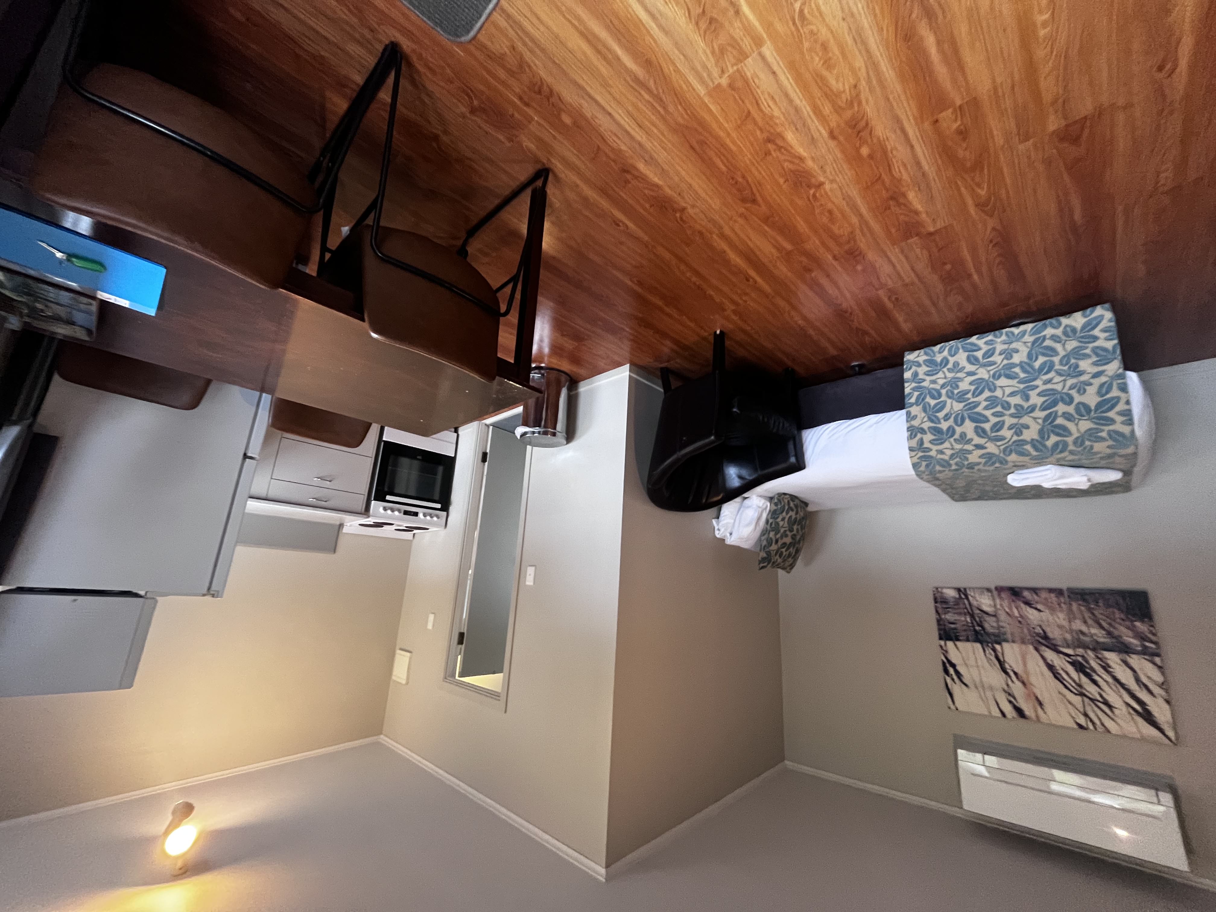 Deluxe Single Bedroom Garden Courtyard