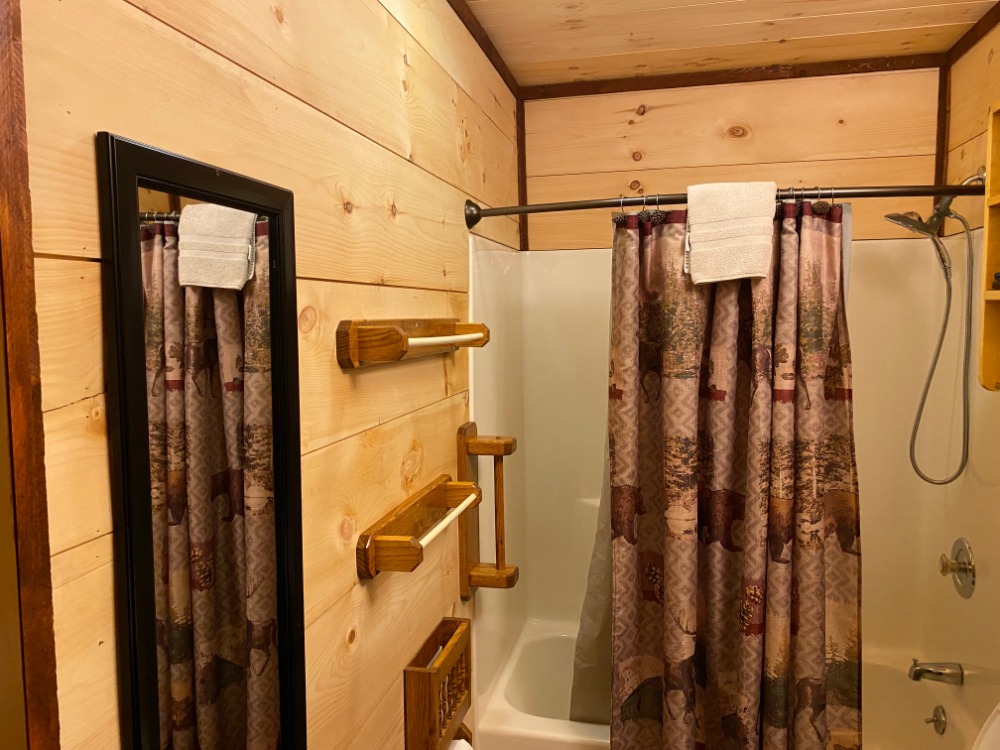 Lodging Room 2, Best Bear Lodge & Campground