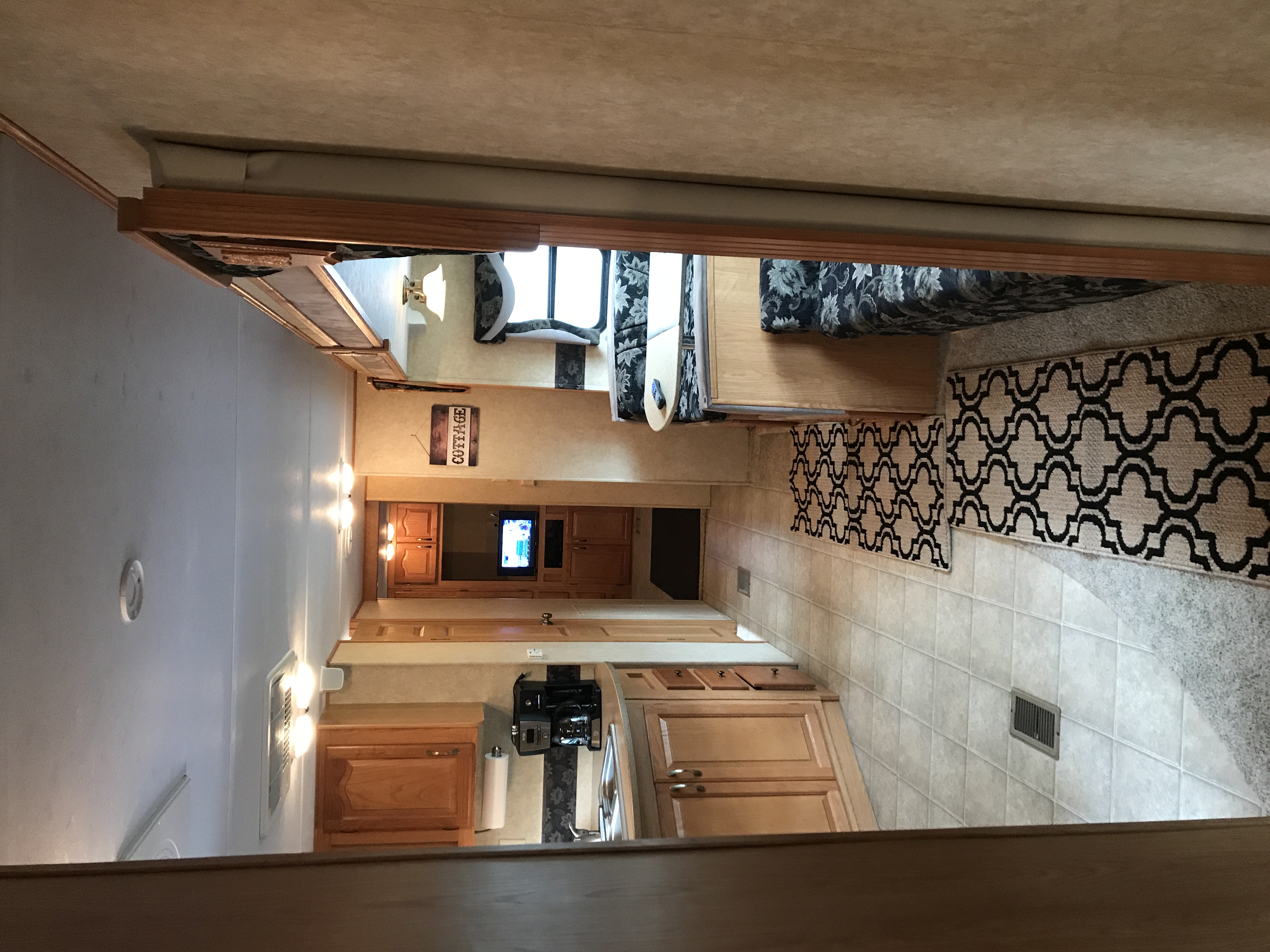 Best Bear Lodge & Campground Accommodations