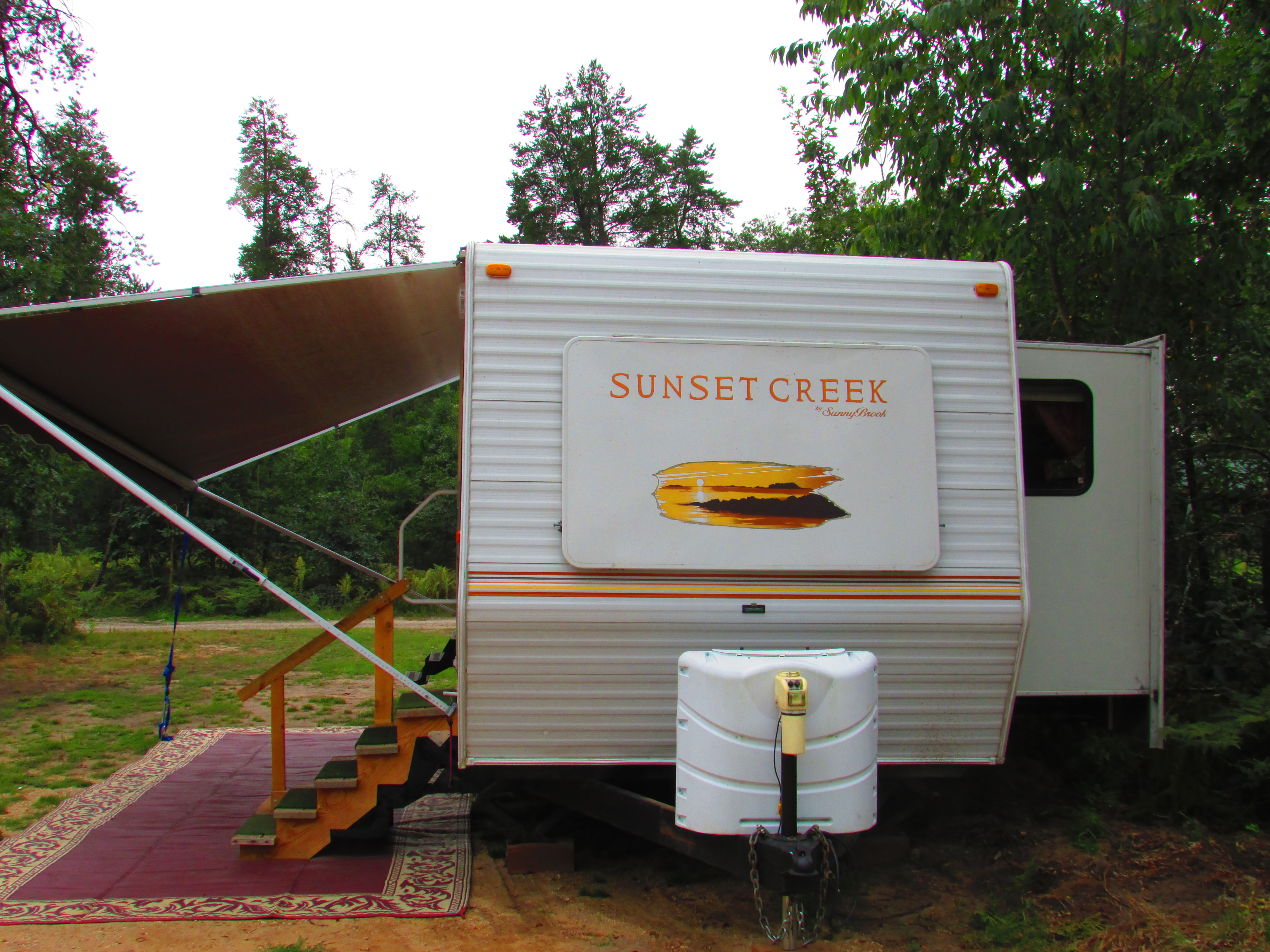 Cabin RV at Best Bear Lodge