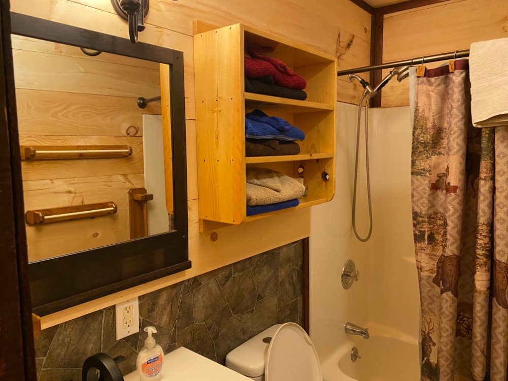 Lodging Room 3, Best Bear Lodge & Campground