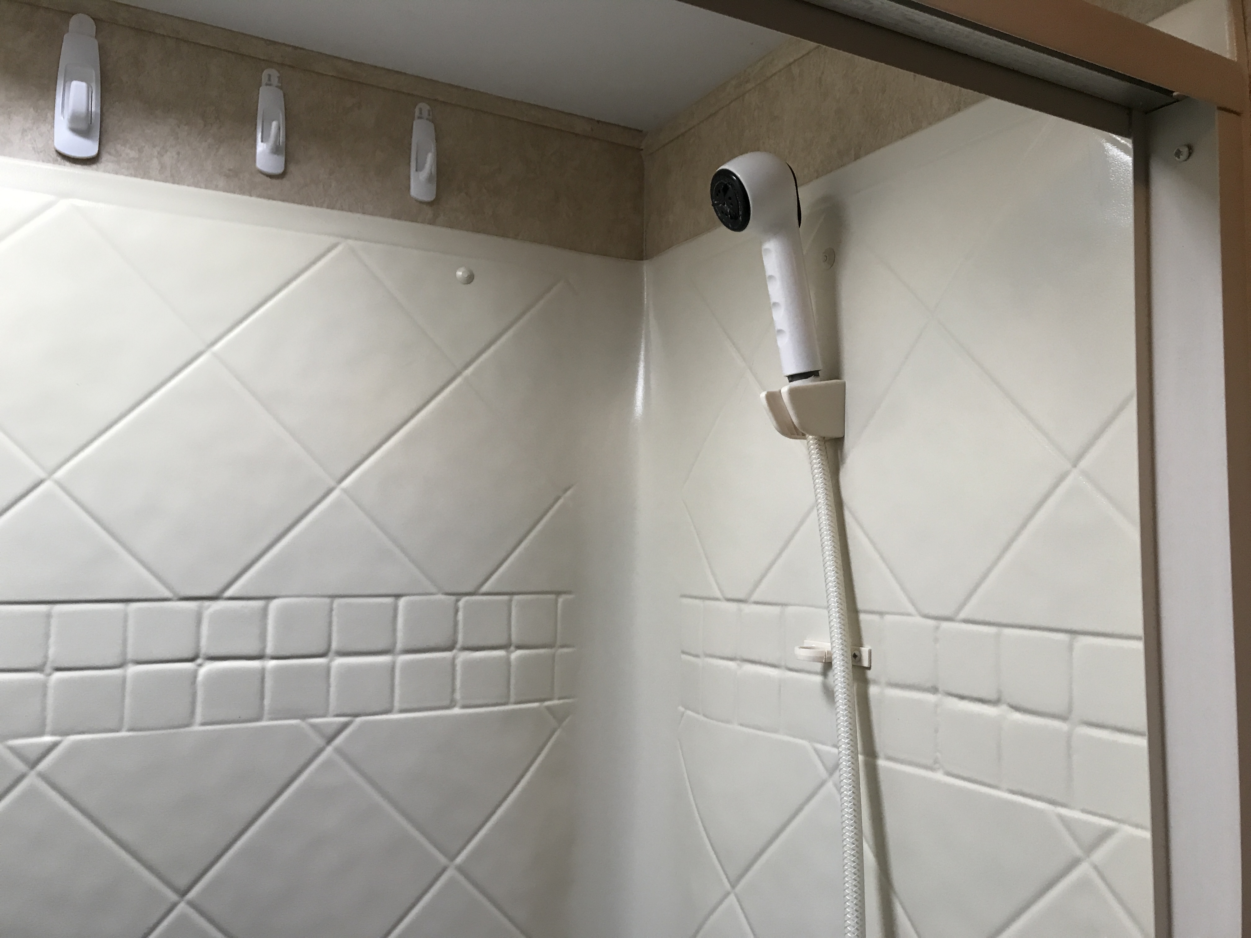 Best Bear Lodge & Campground Accommodations