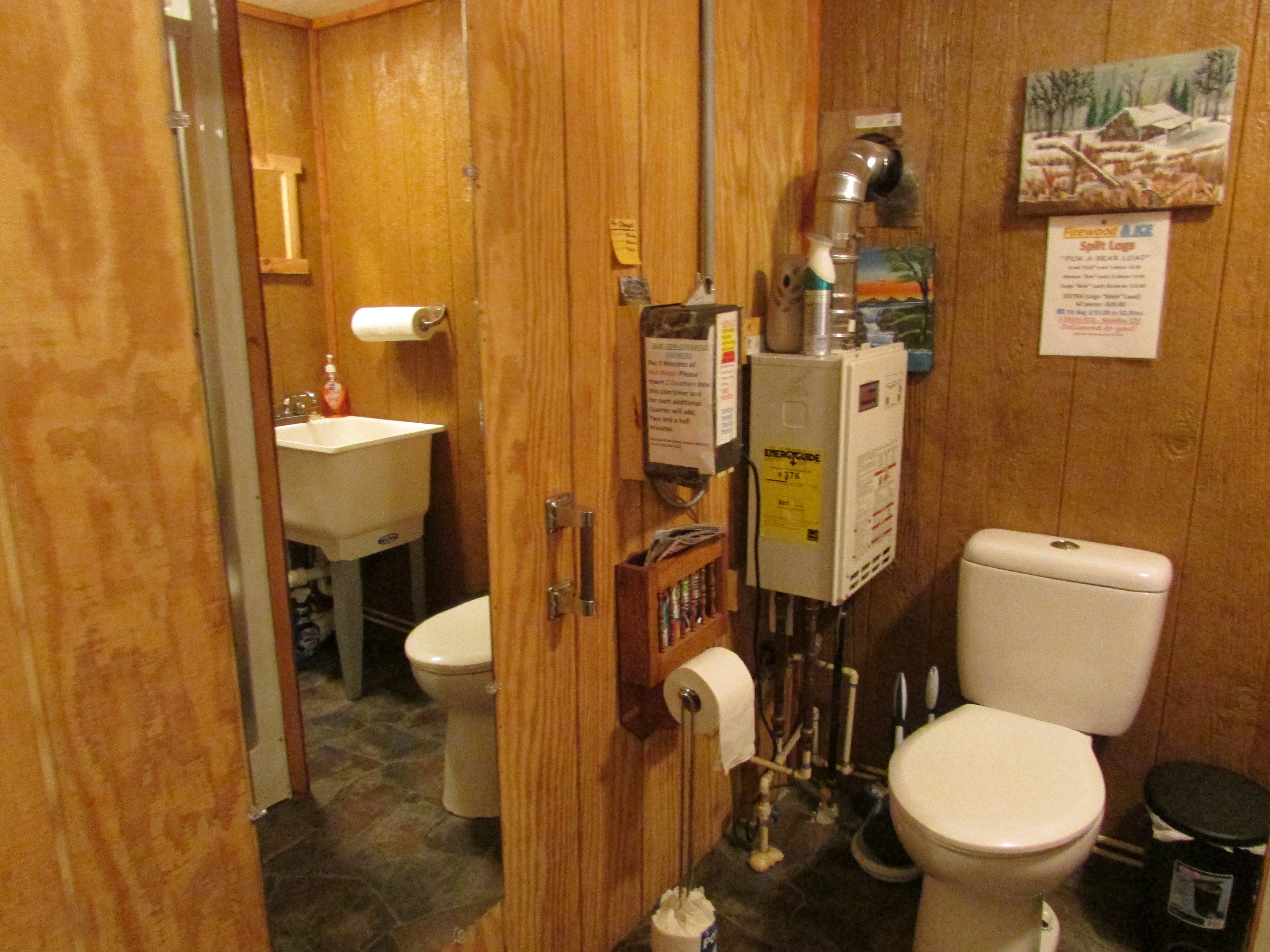 Best Bear Lodge & Campground Bathhouse 1
