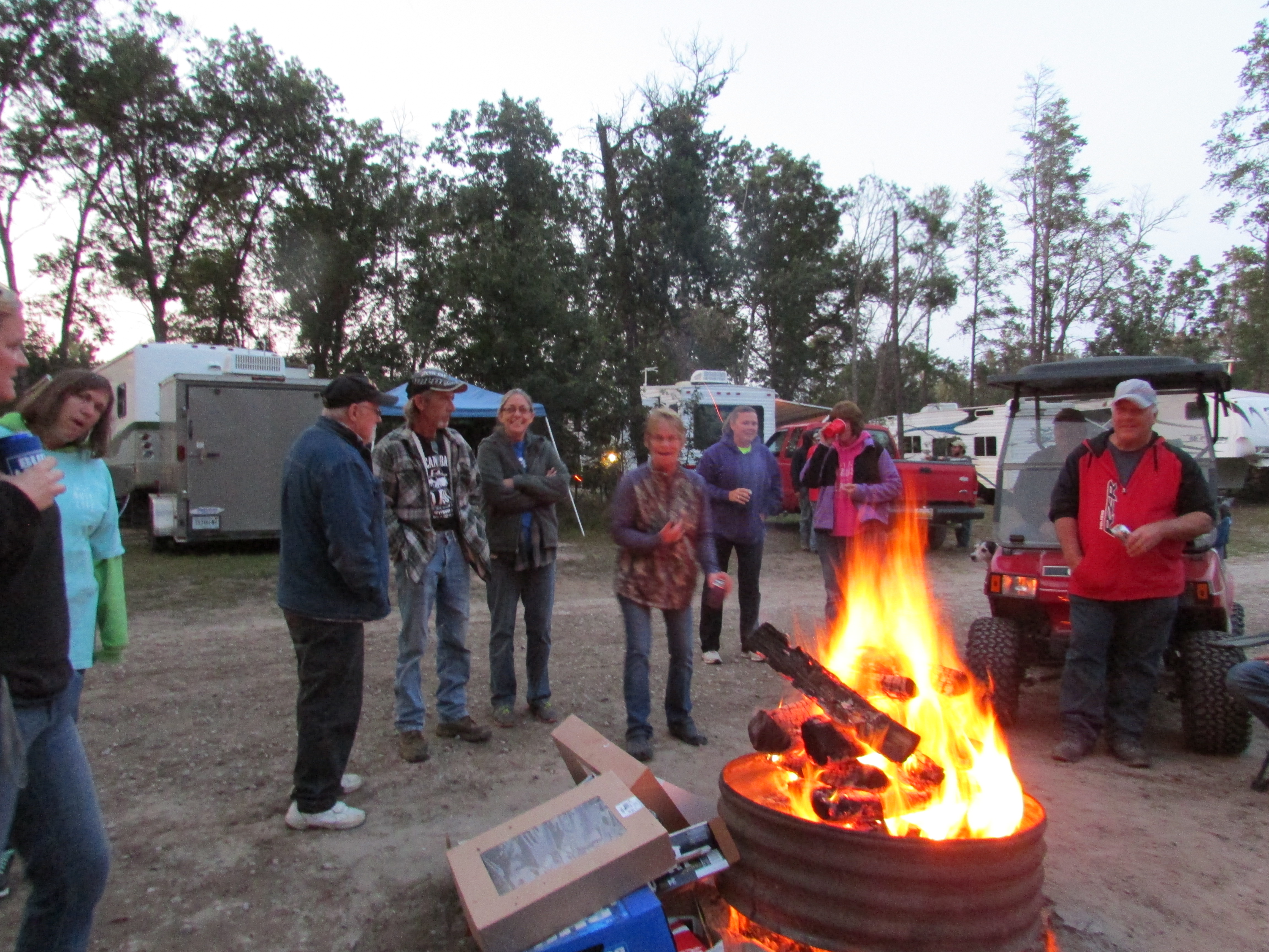 Night Life at Best Bear Lodge & Campground