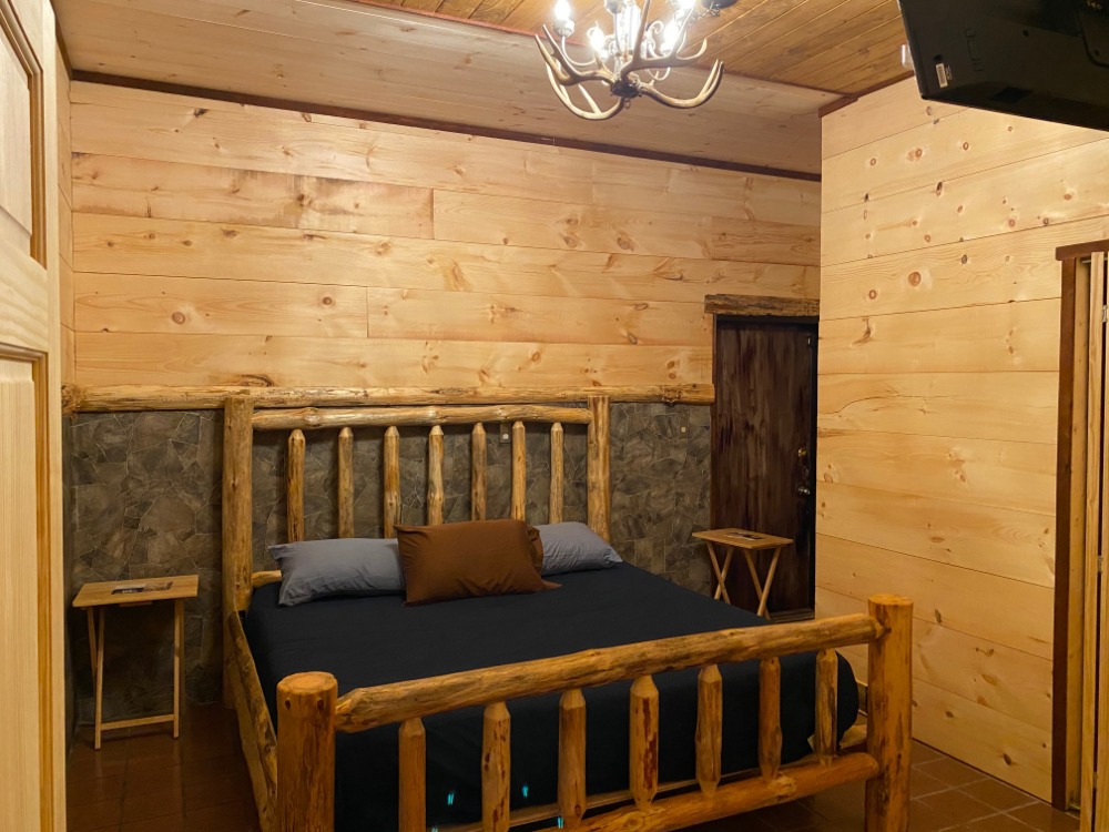 Speedy Bear Cabin Irons, Michigan