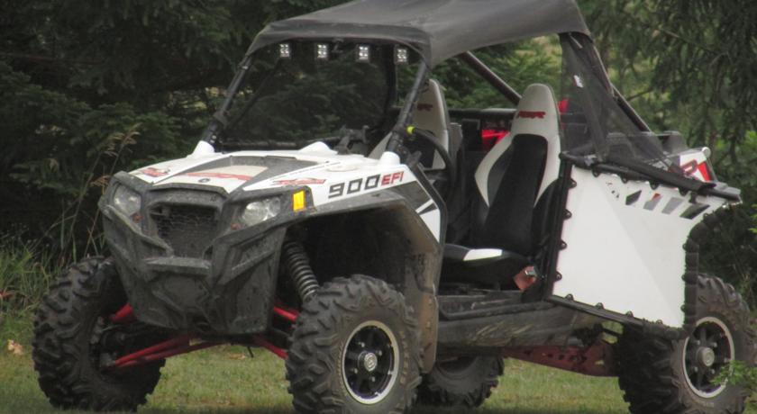 Our Customers enjoying trail riding while stay at Best Bear Lodge & Campground