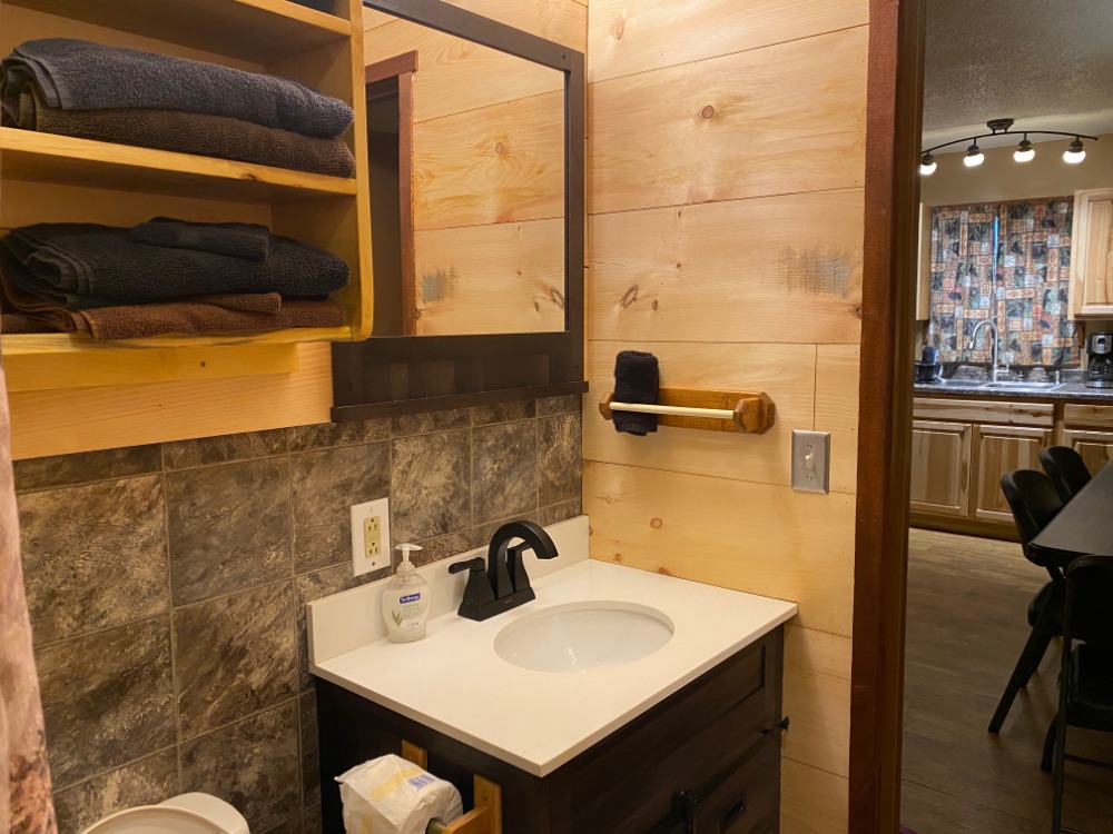 Lodging Room 2, Best Bear Lodge & Campground