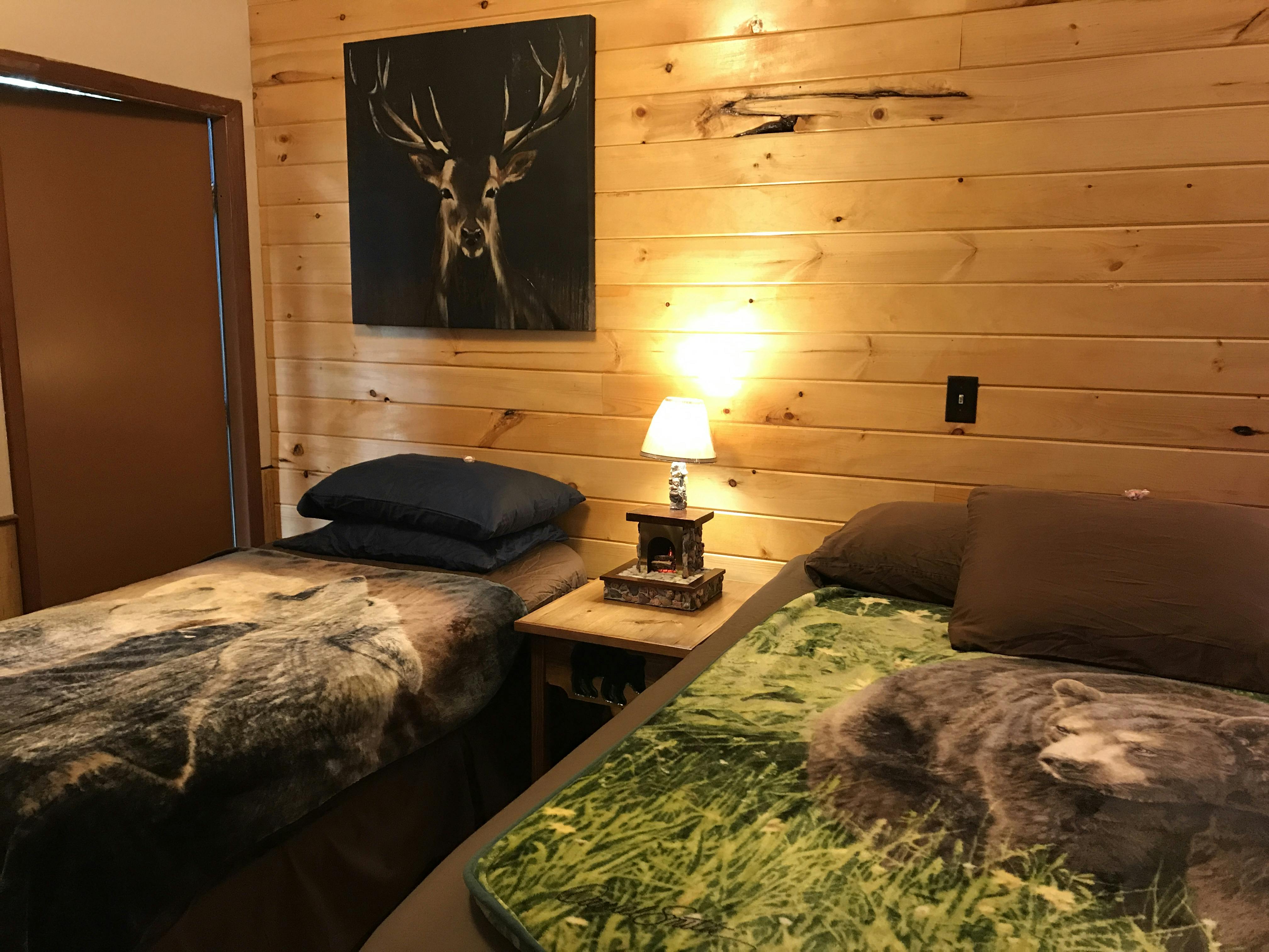 Best Bear Lodge & Campground Accommodations