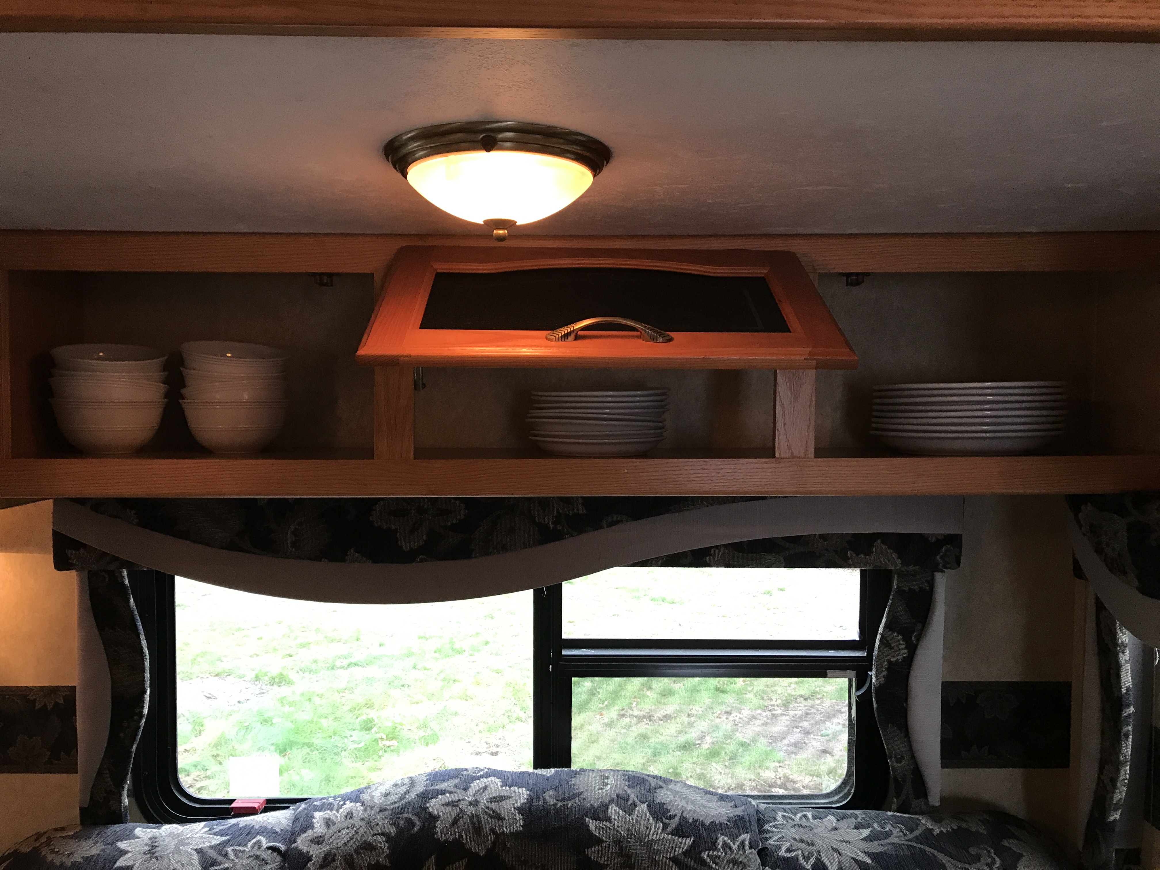 Best Bear Lodge & Campground Accommodations