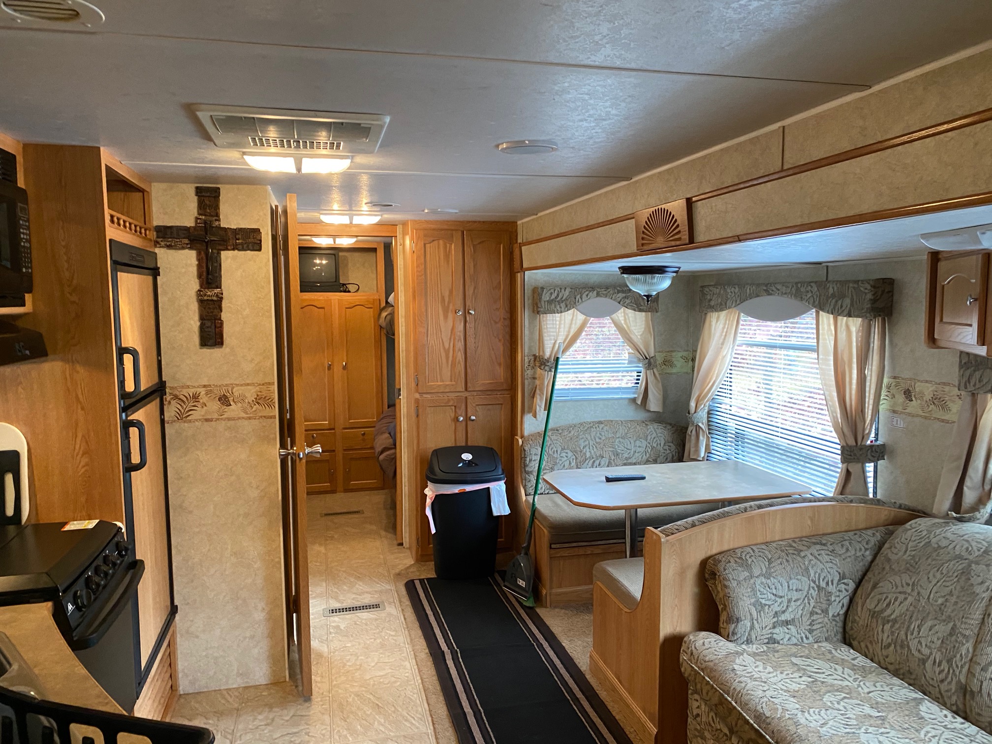 Amarillo Sunrise Destination RV Rental at Best Bear Lodge & Campground