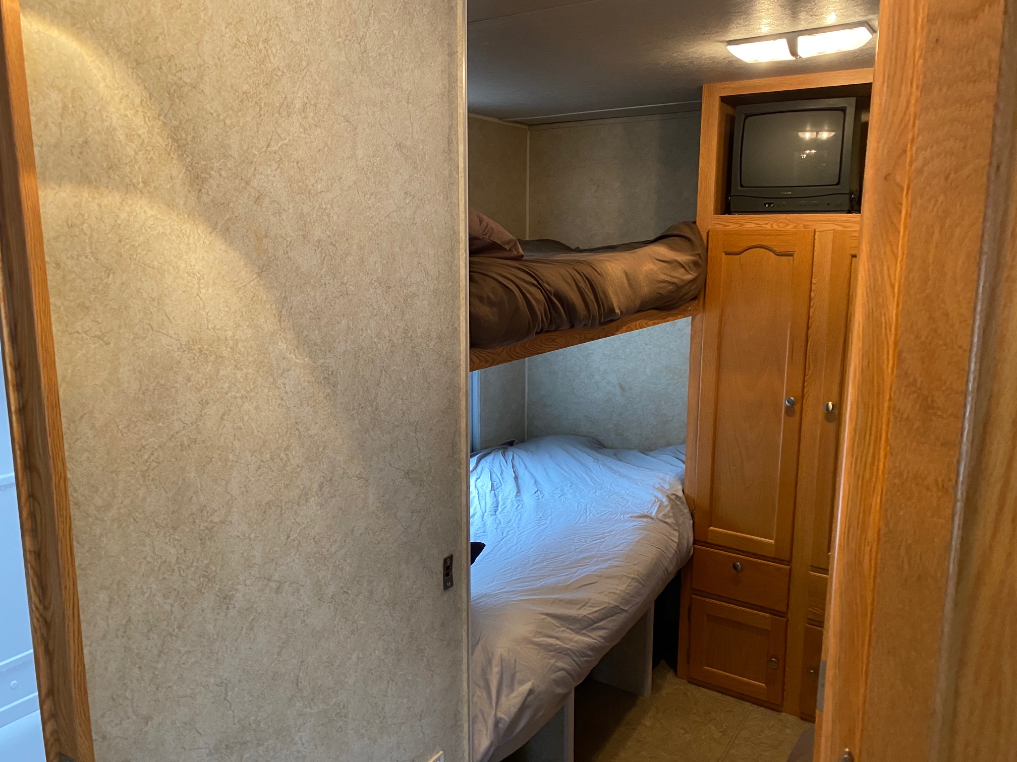 Amarillo Sunrise Destination RV Rental at Best Bear Lodge & Campground