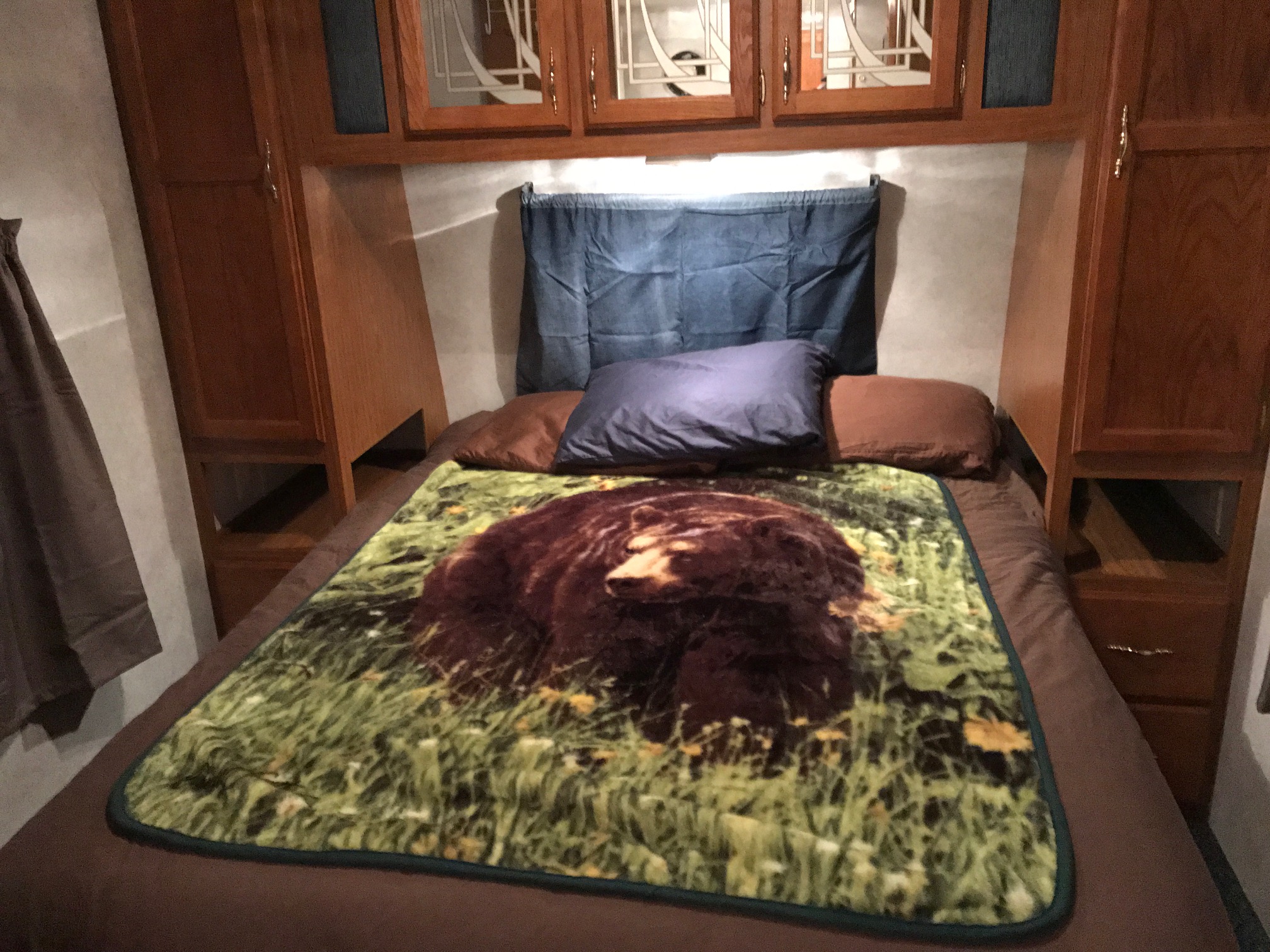 Best Bear Lodge & Campground Accommodations