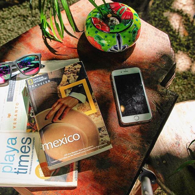 celular, libro, lentes de sol, iphone, books, sunglasses,