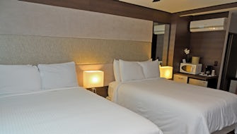 Standard - 2 Full Beds