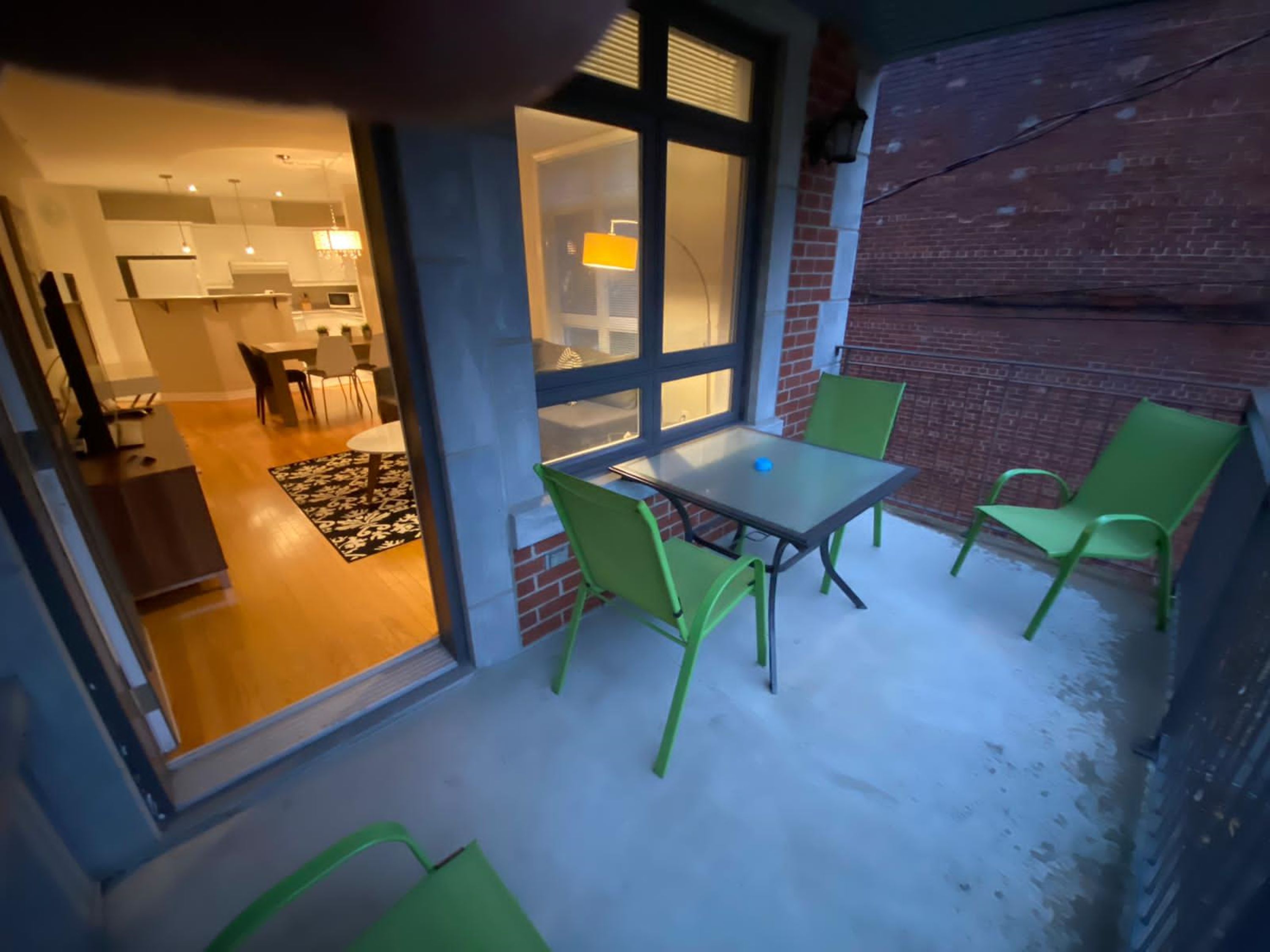 Corporate Suite 203 ApartHotelMontreal AppartHôtelMontréal CITQ 222512 2115 Rue Saint Urbain H2X 2N1 #aparthotelmontreal