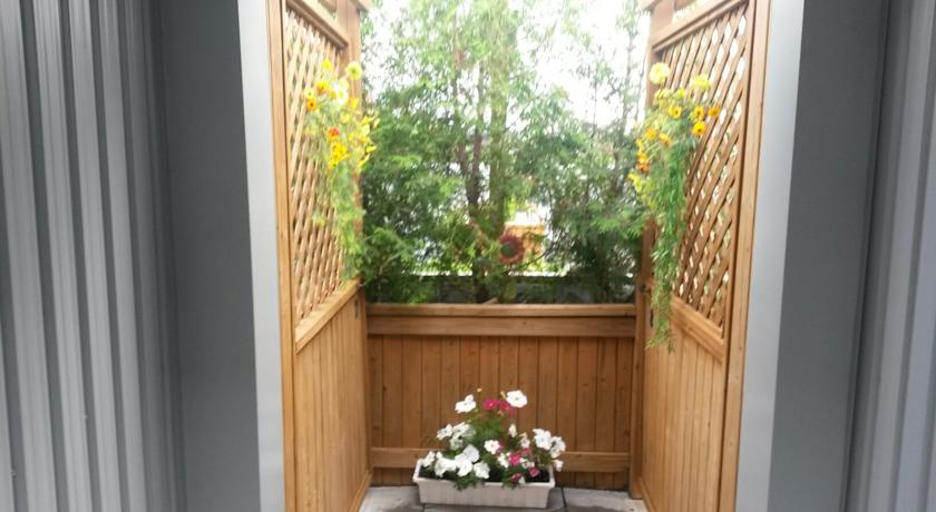 Bright Suite 303 ApartHotelMontreal AppartHôtelMontréal CITQ 222512 2115 Rue Saint Urbain #aparthotelmontreal