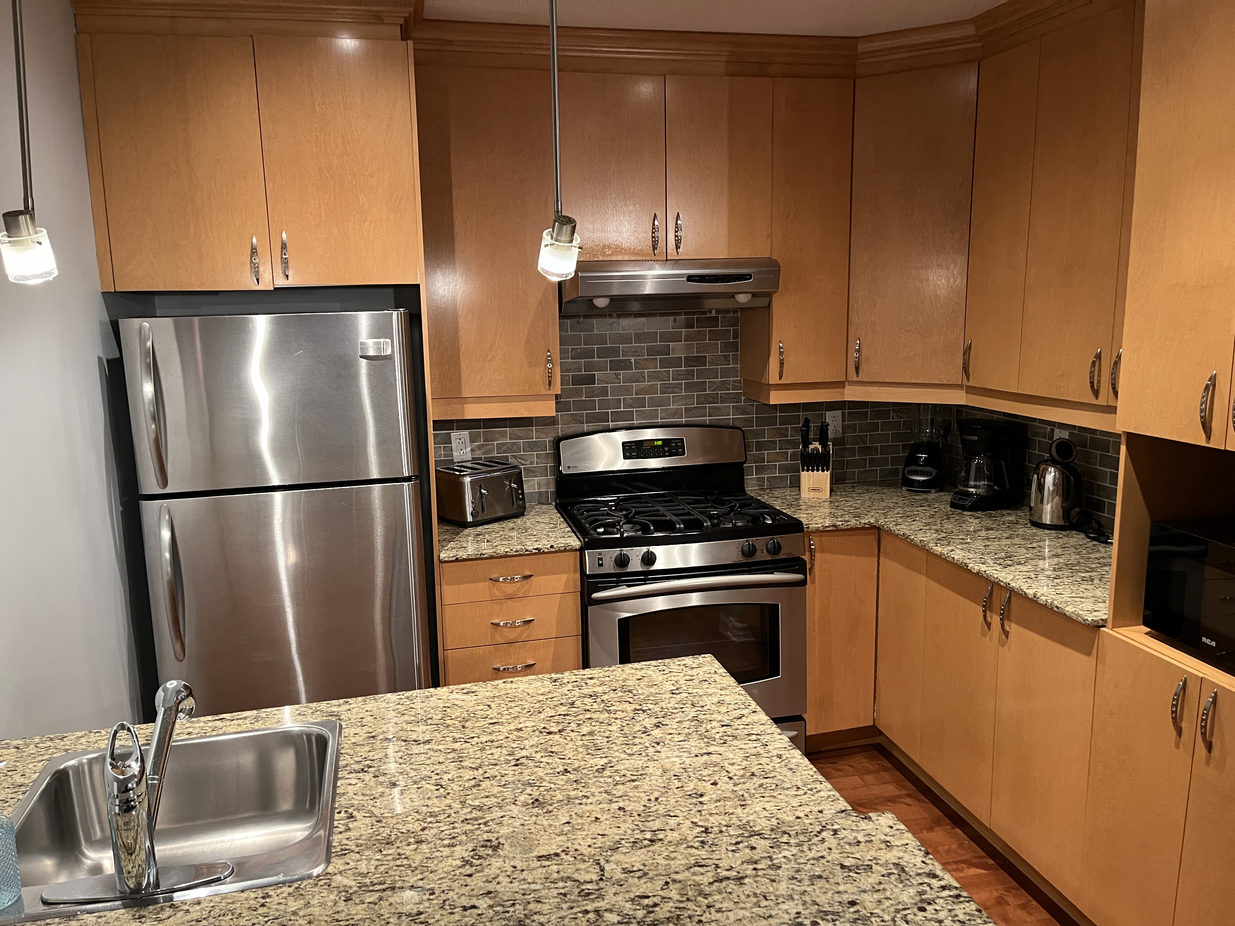 ApartHotelMontreal AppartHôtelMontréal CITQ 222512