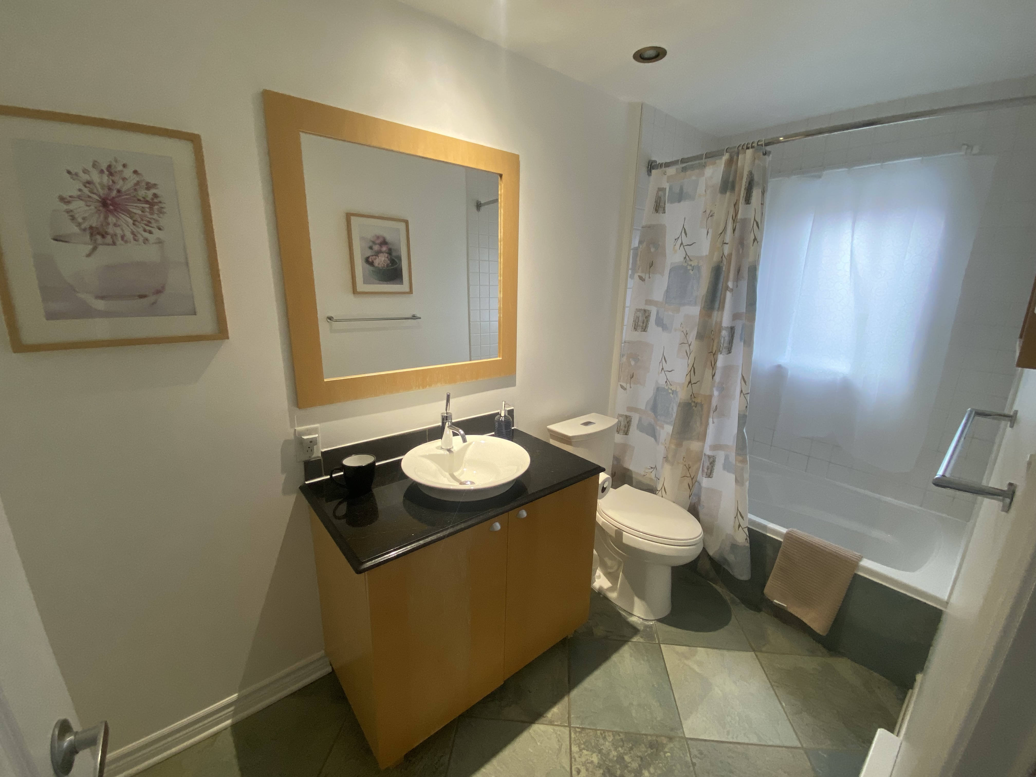 ApartHotelMontreal AppartHôtelMontréal CITQ 222512 2115 Rue Saint Urbain H2X 2N1 @aparthotelmontreal