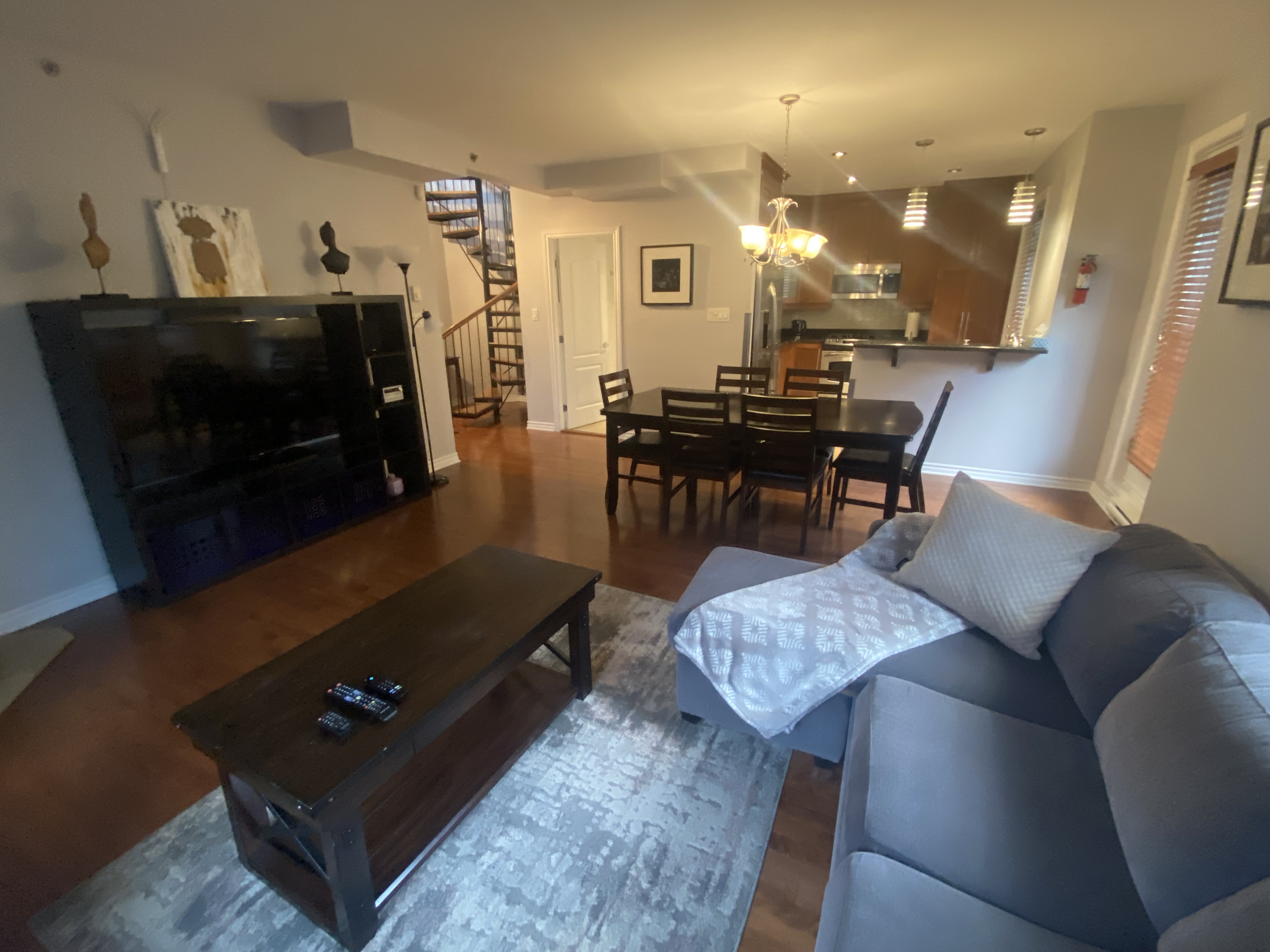 ApartHotelMontreal AppartHôtelMontréal CITQ 222512 2115 Rue Saint Urbain H2X 2N1 @aparthotelmontreal