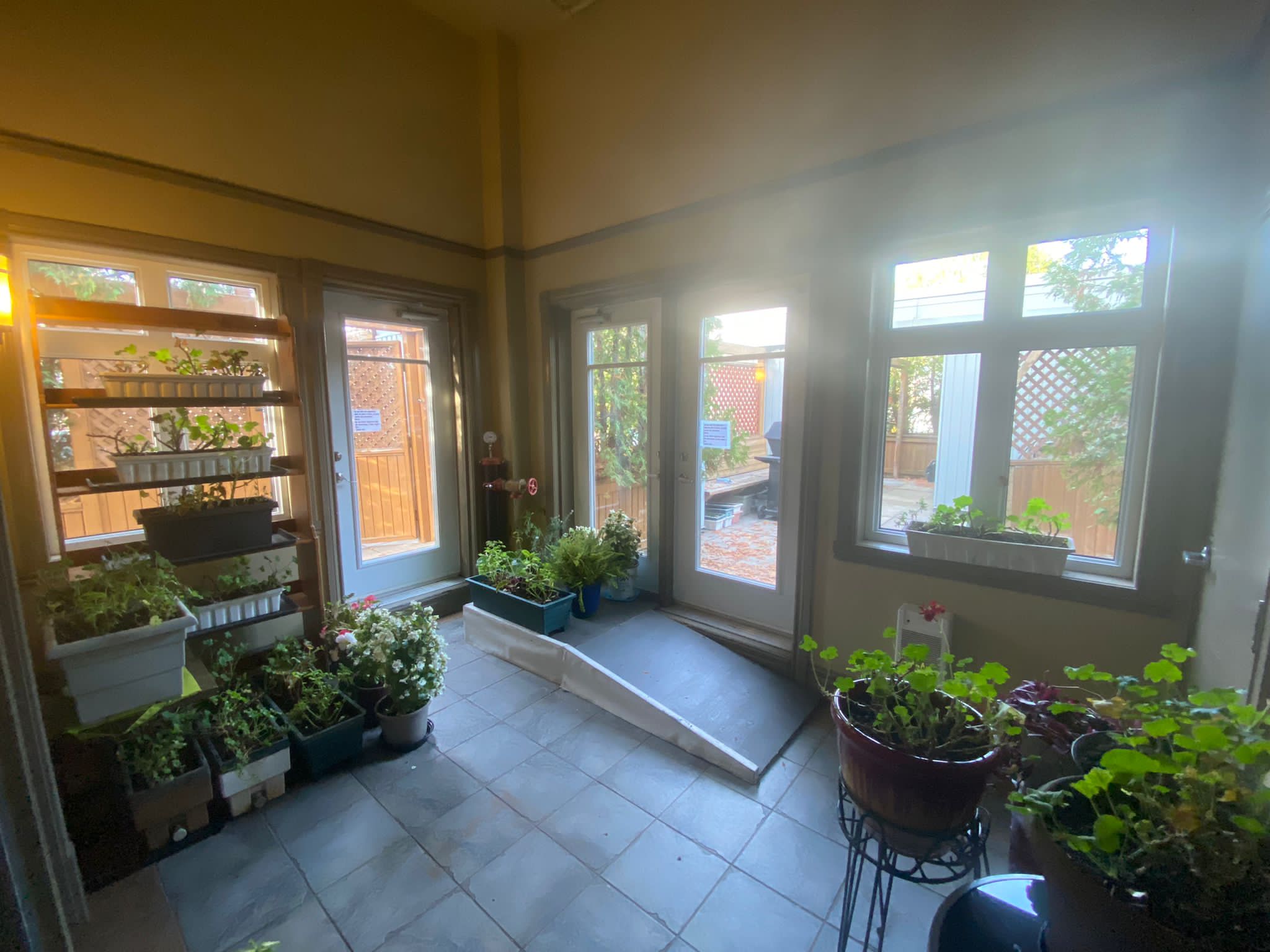 ApartHotelMontreal AppartHôtelMontréal CITQ 222512 2115 Rue Saint Urbain H2X 2N1 #aparthotelmontreal