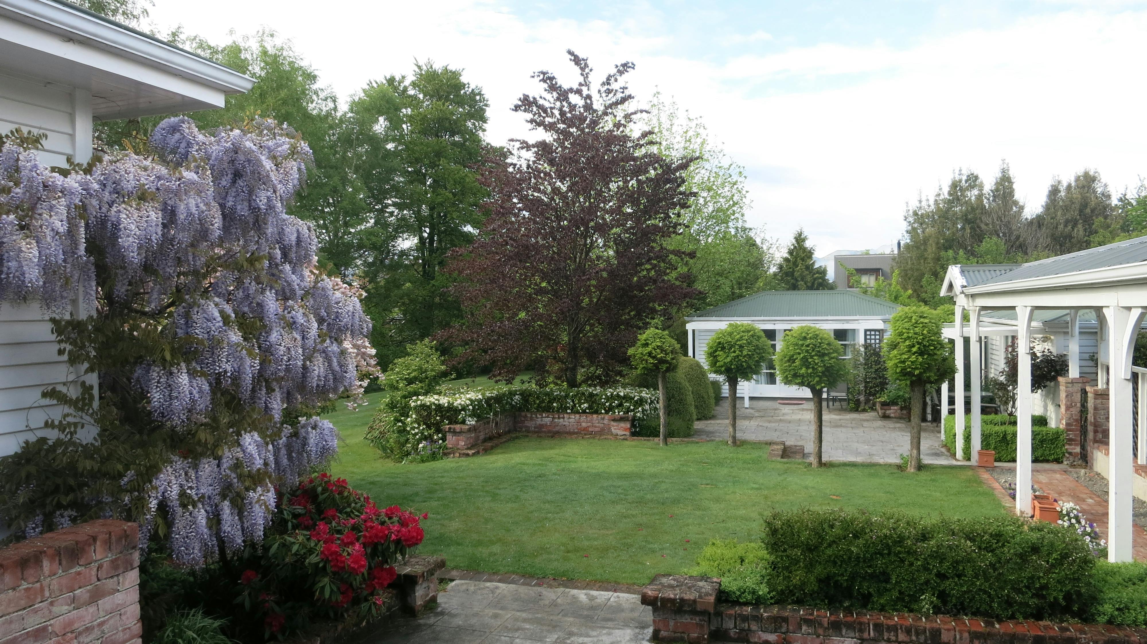 Extensive gardens in Spring at Cheltenham House