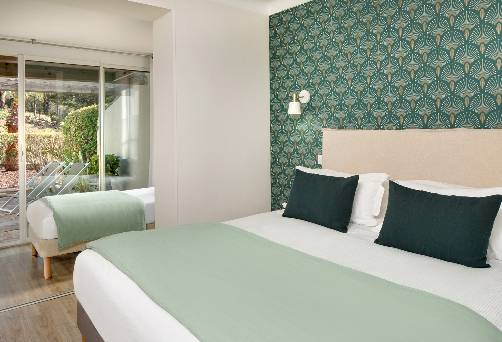 Chambre triple vue jardin