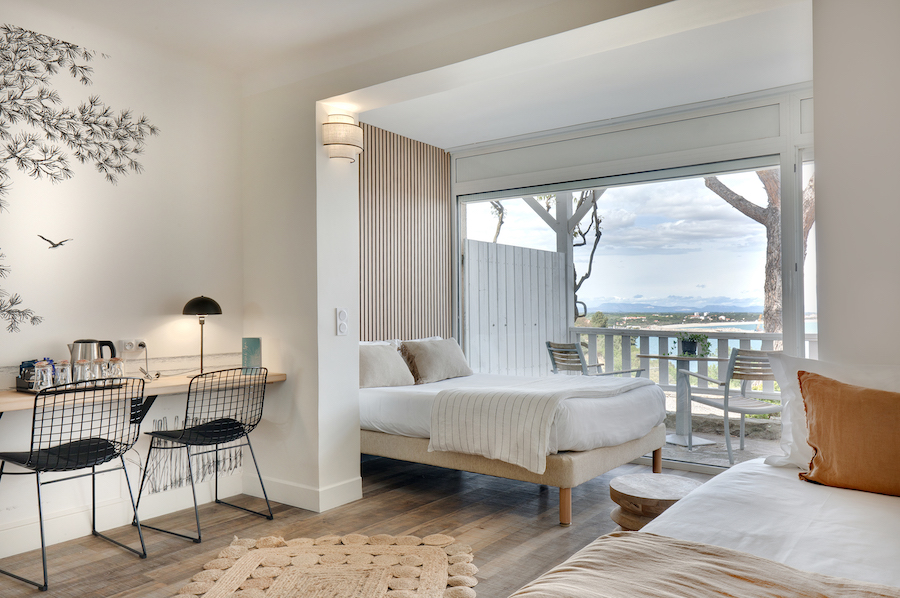 Vue du 2eme et 3eme lit de la Familiale Vue Mer de l'hotel Les Mouettes