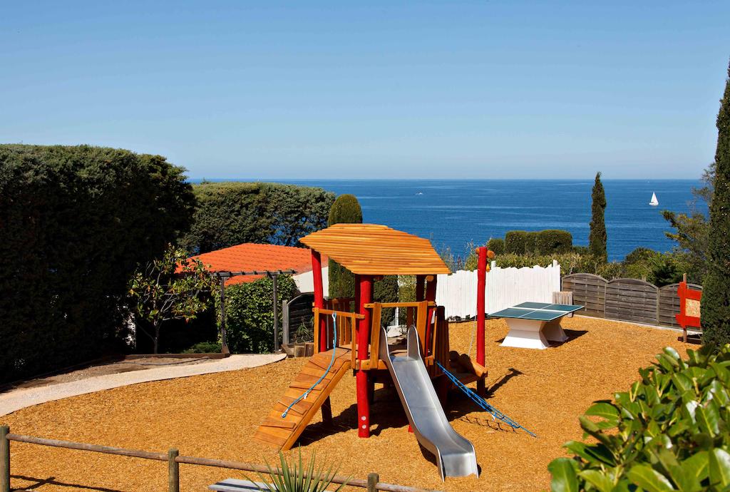 Jeux pour enfants à l'hôtel Les Mouettes à Argelès-sur-Mer