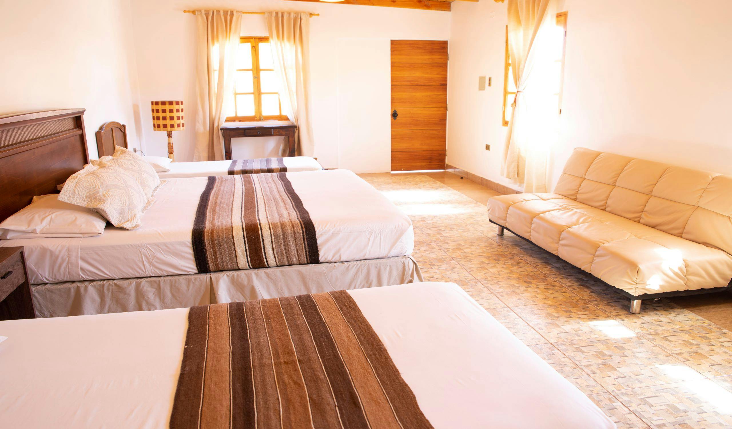 B&B Casa Lickana en el centro de San Pedro de Atacama cuenta con ocho habitaciones con baño privado.