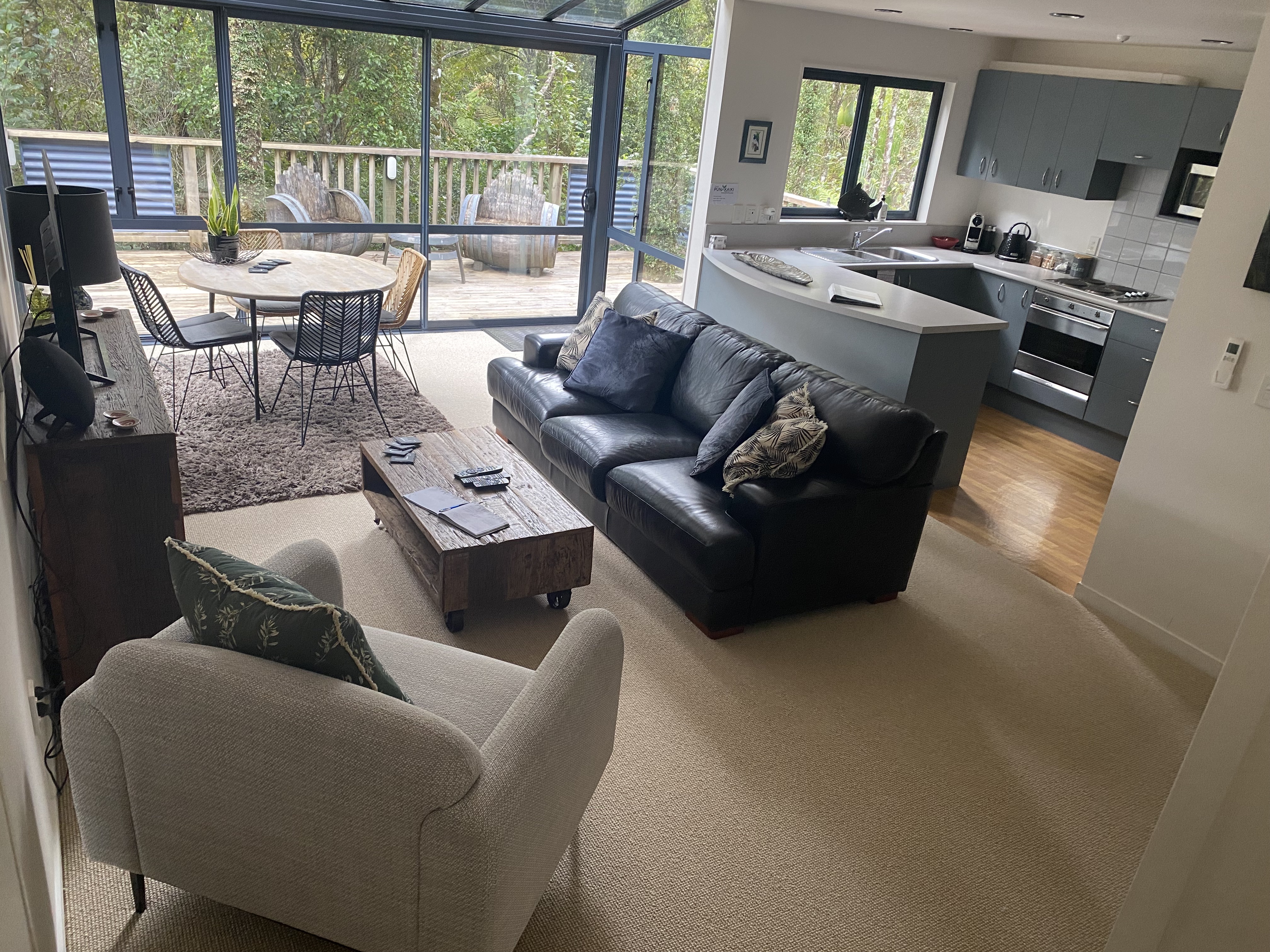 Lounge, kitchen and dining area