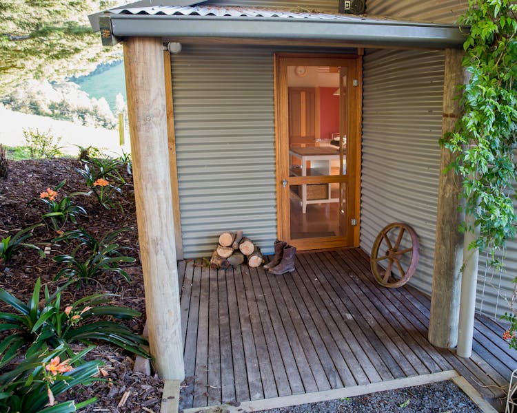 Step into Tandara - a modern take on a bush cabin