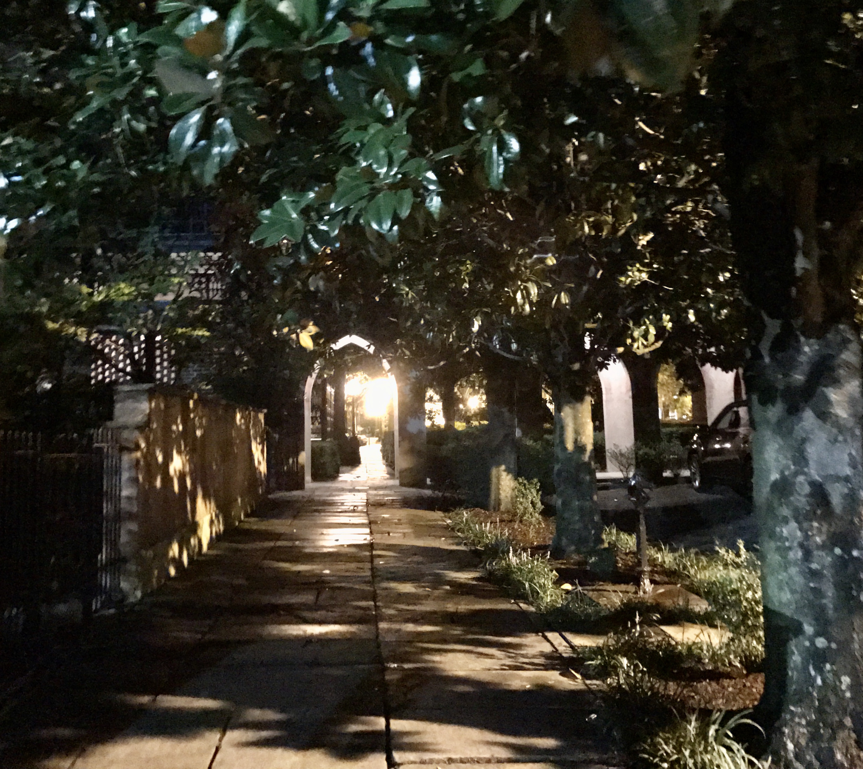 Savannah Downtown, Downtown, Savannah, Ghost Tours, Square, Savannah Inn, Attractions, Nightlife, sightseeing