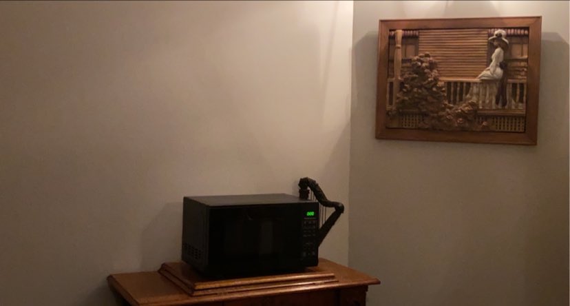 Microwave for Deluxe Rooms on 2nd Floor