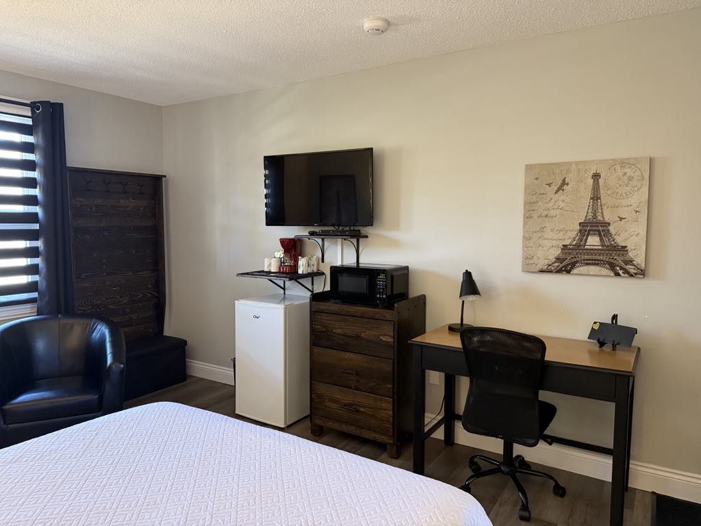 Room #1 Queen Regular