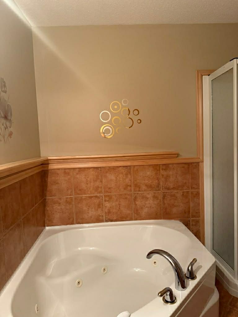 Maple Room bathroom 2025