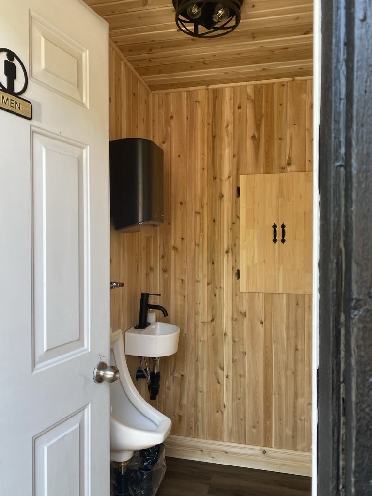 Toilette homme du gazebo