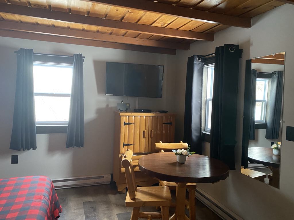 Chalet S Télé Table