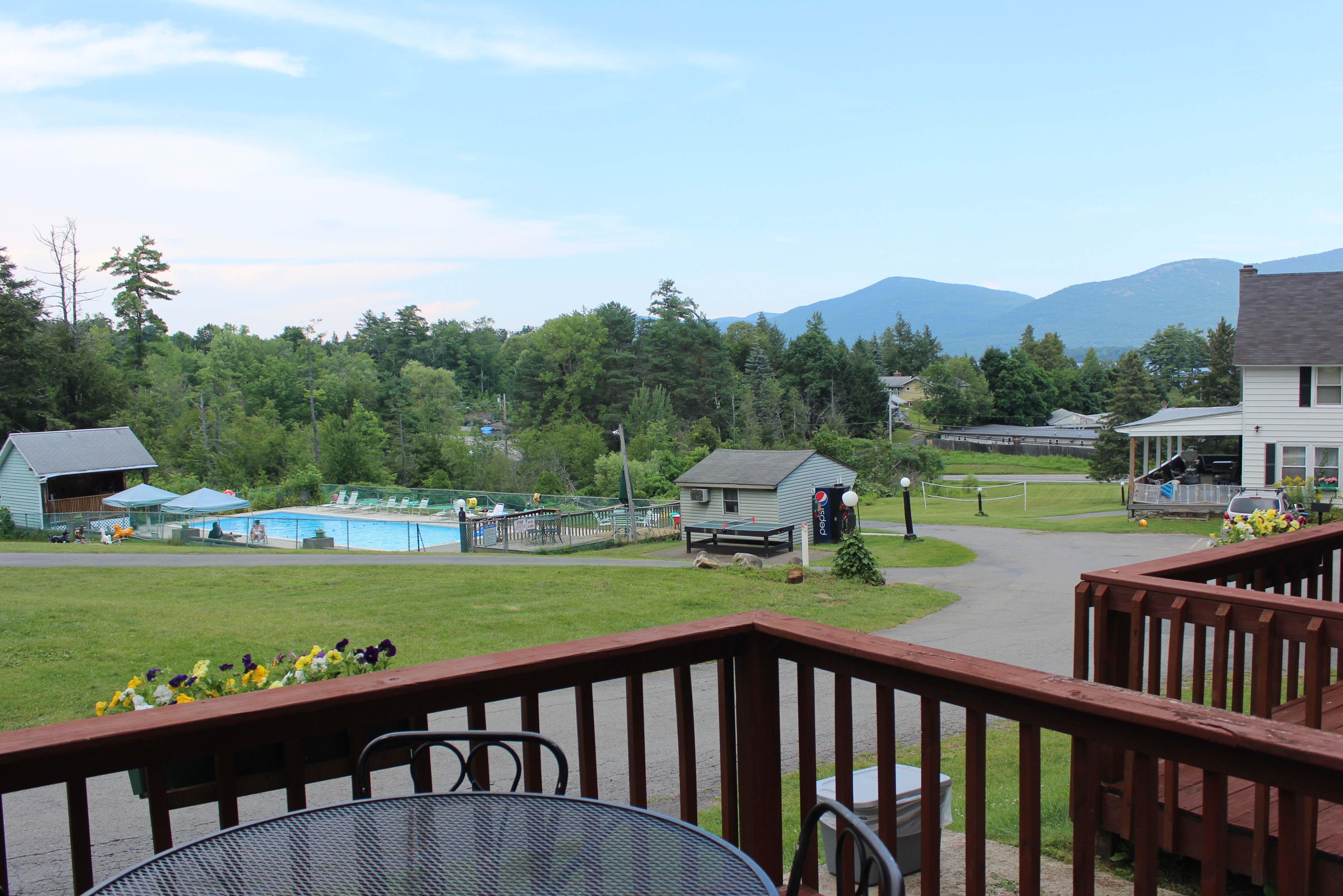 Pet Friendly Lake George Motel Hill View Motel And Cottages