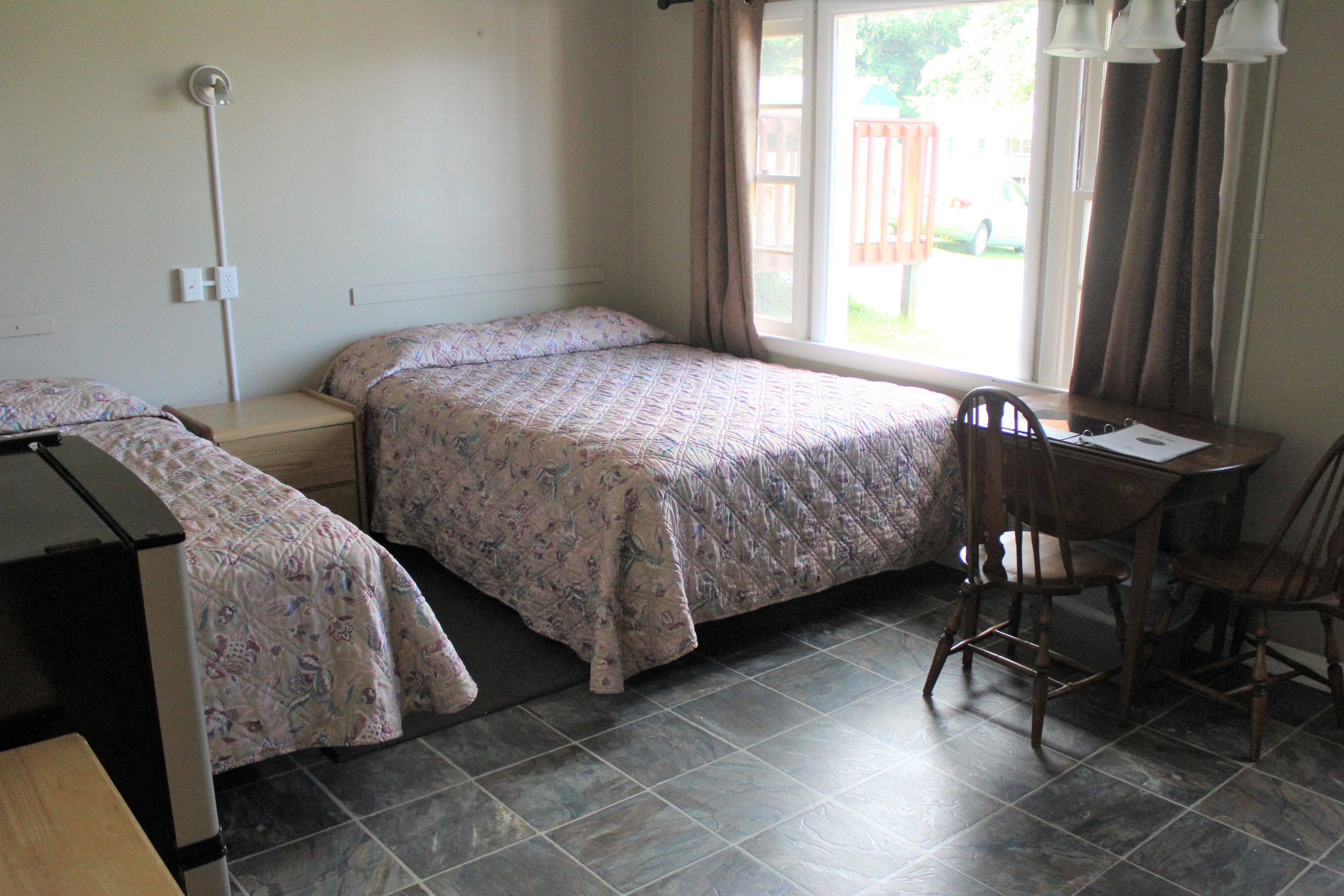 Pet Friendly Lake George Motel Hill View Motel And Cottages