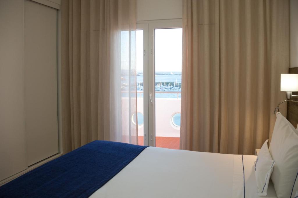 Double Room with Balcony and Sea View