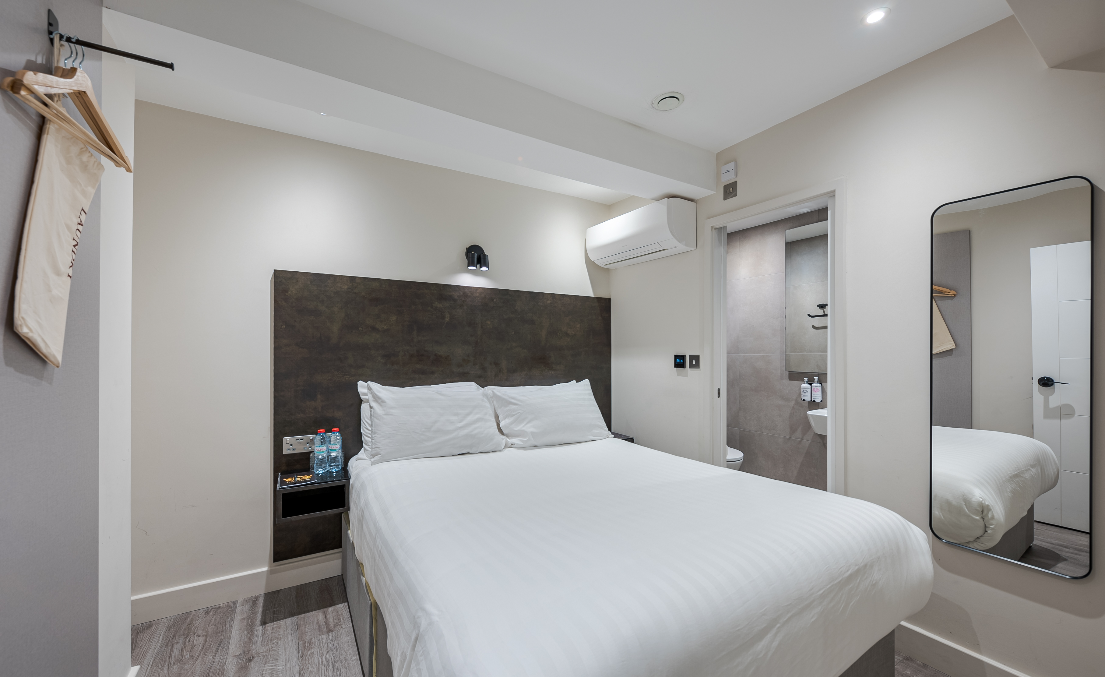 Economy Double (No Window)