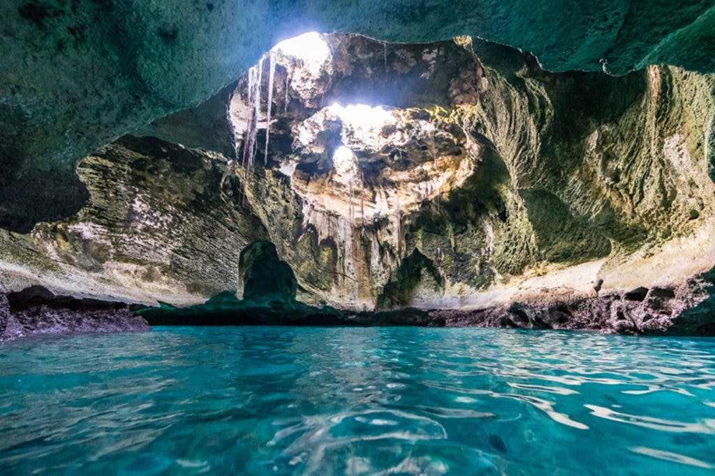the thunder ball blue grotto