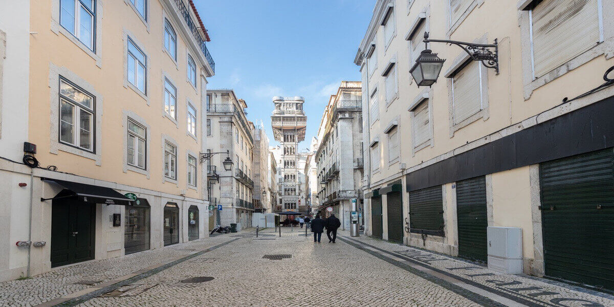 imagem do elevador de santa justa na baixa de lisboa