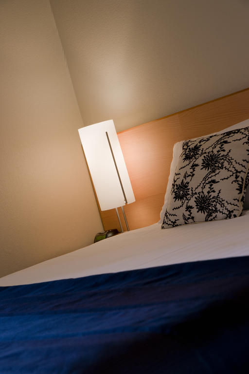 Greymouth Hotel rooms, studios, and apartments include a flat-screen TV and a private bathroom with free toiletries.