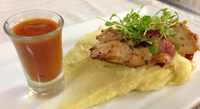Jacob's Grill and the Club Bar offer a variety of cuisine and refreshment options. You can dine in the restaurant, order room