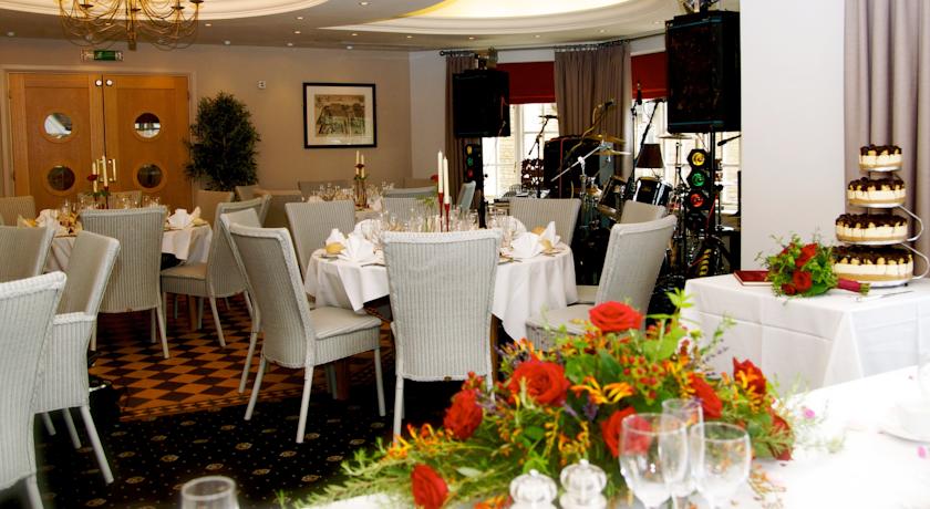 Queens Head Inn Garden Room