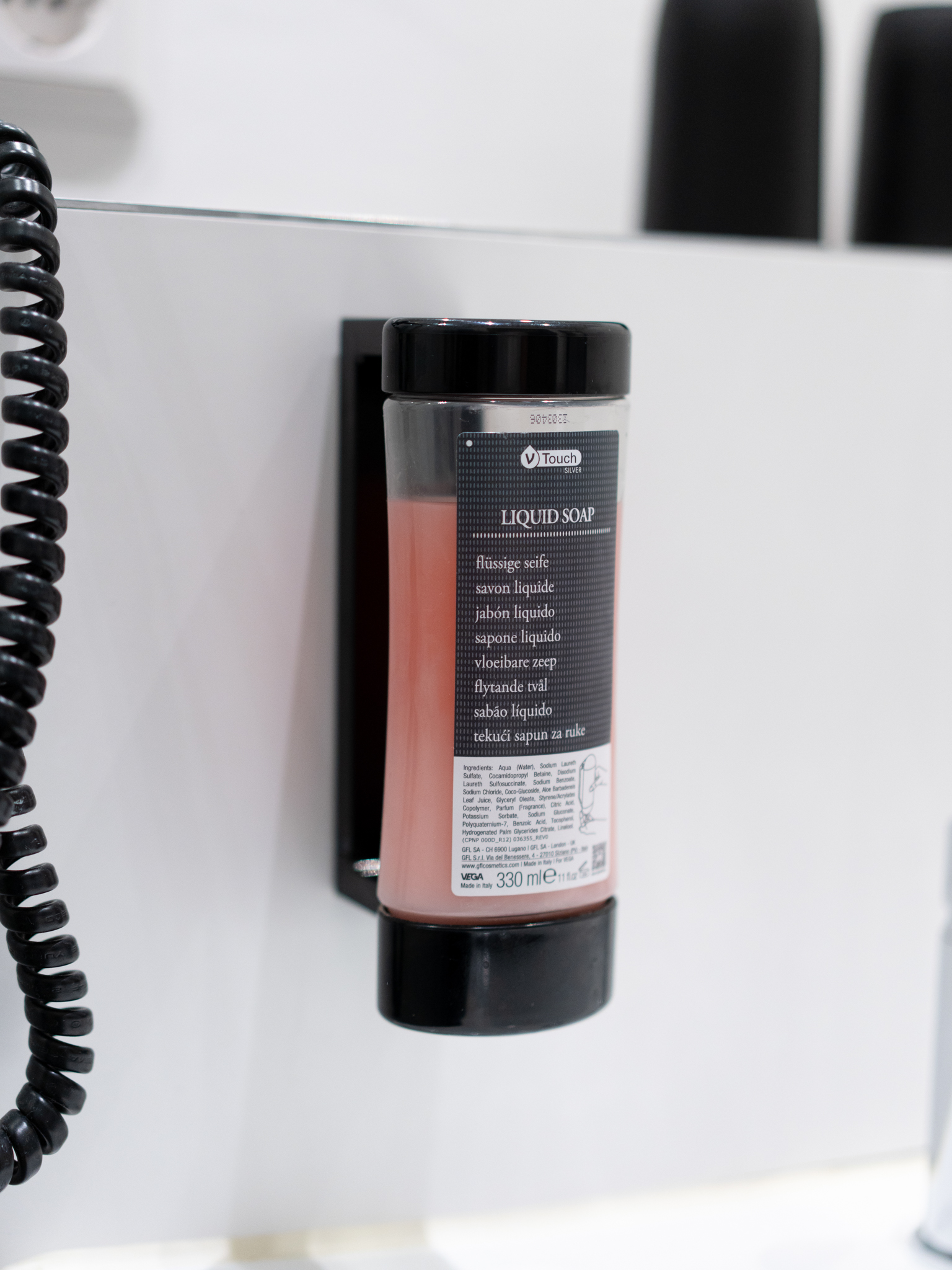 bathroom, toilet, wc, private bathroom, ensuite toilet, ensuite bathroom, shower, soap, shampoo, hairdryer, towels included