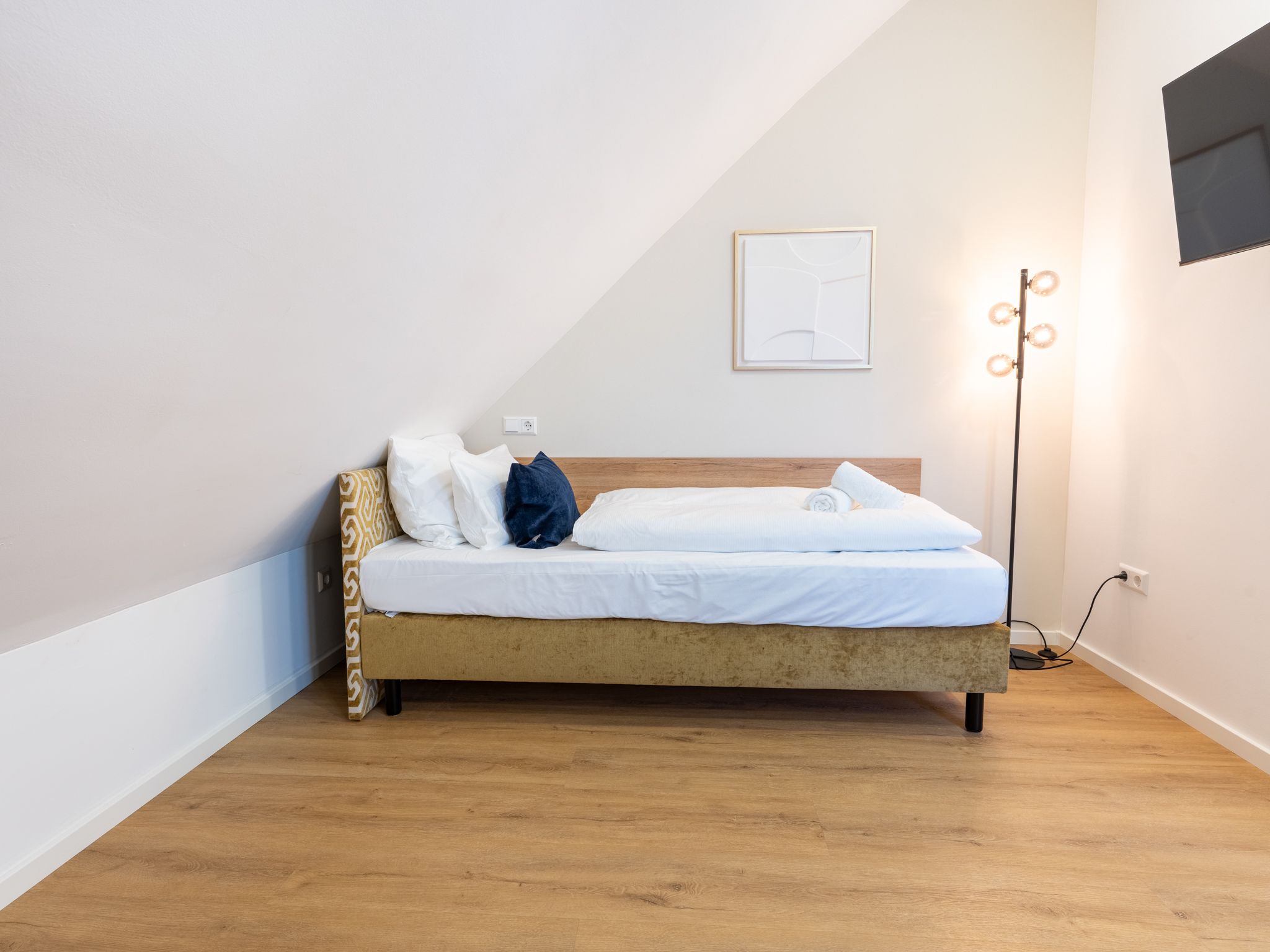 wheelchair friendly, twin room, konstanz, hotel, bodensee, modern hotel, private room, konstanz hotel, bodensee hotel, towels