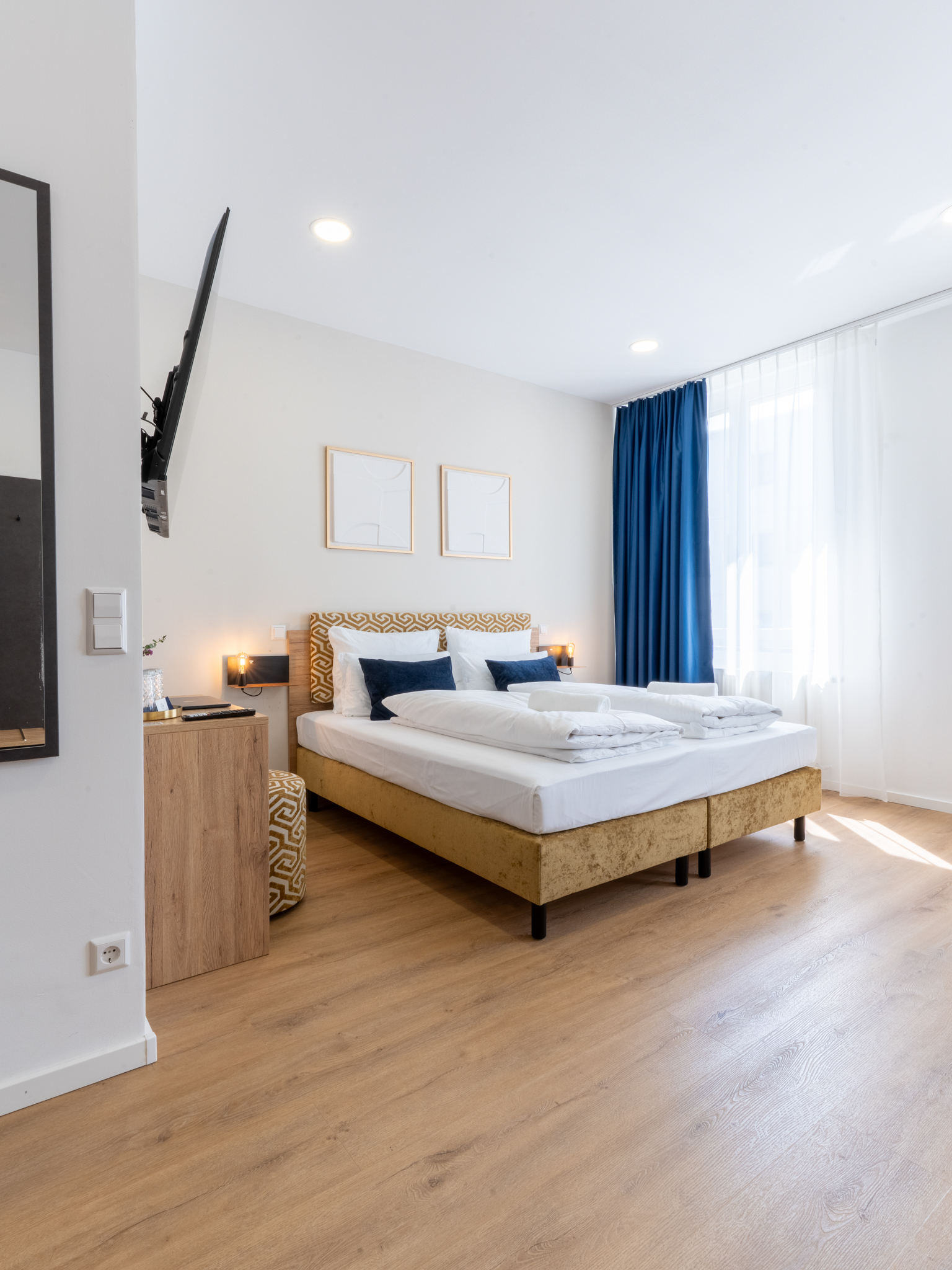 suite room, konstanz, hotel, bodensee, modern hotel, private room, konstanz hotel, bodensee hotel, sofa bed, towels included