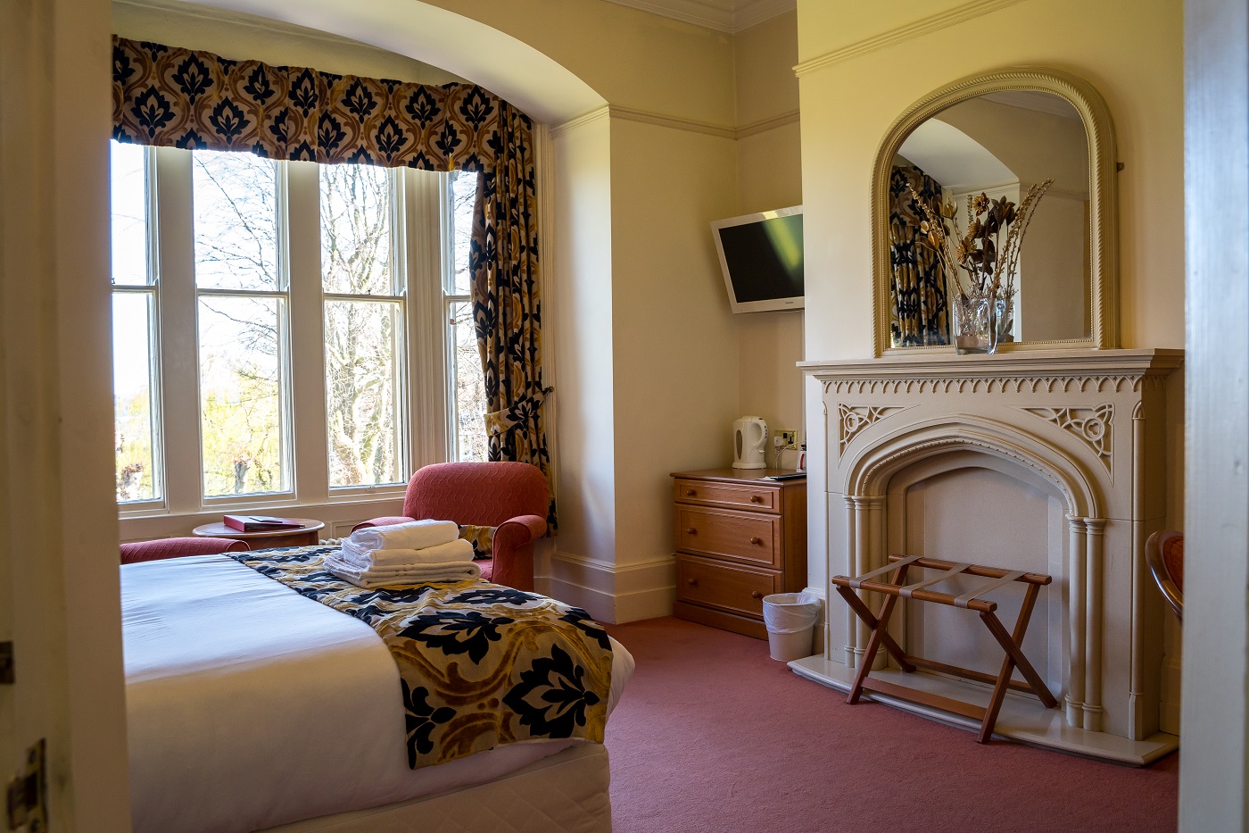 Room 15 Double ensuite Standard Room with views